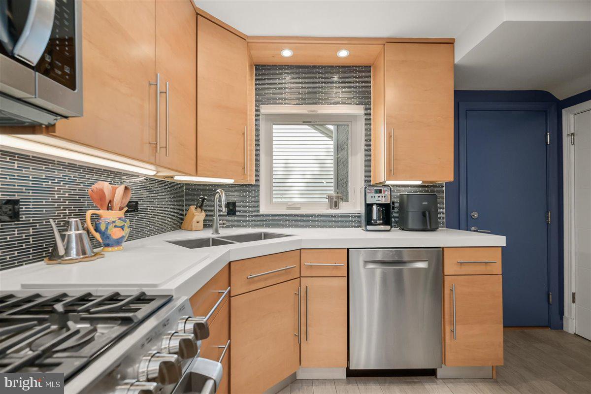 GLEN MAR PARK - Residential