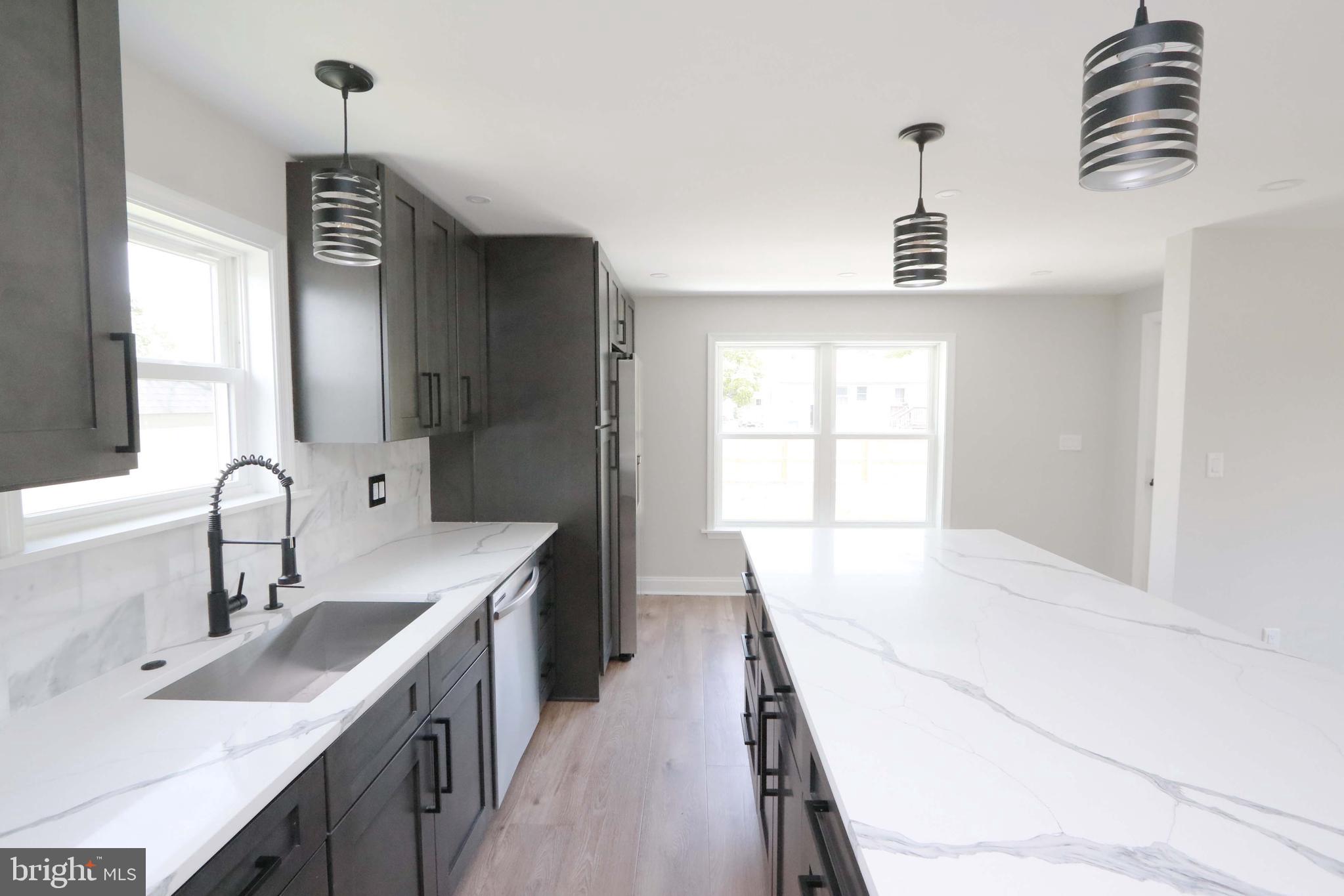ECHO BEACH - Residential