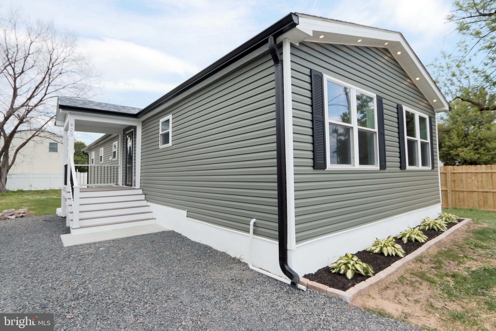 ECHO BEACH - Residential