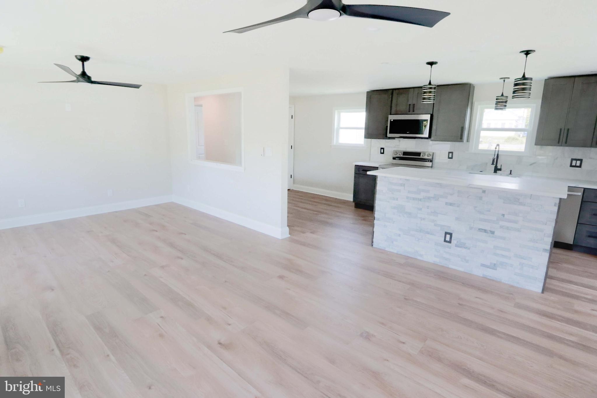 ECHO BEACH - Residential