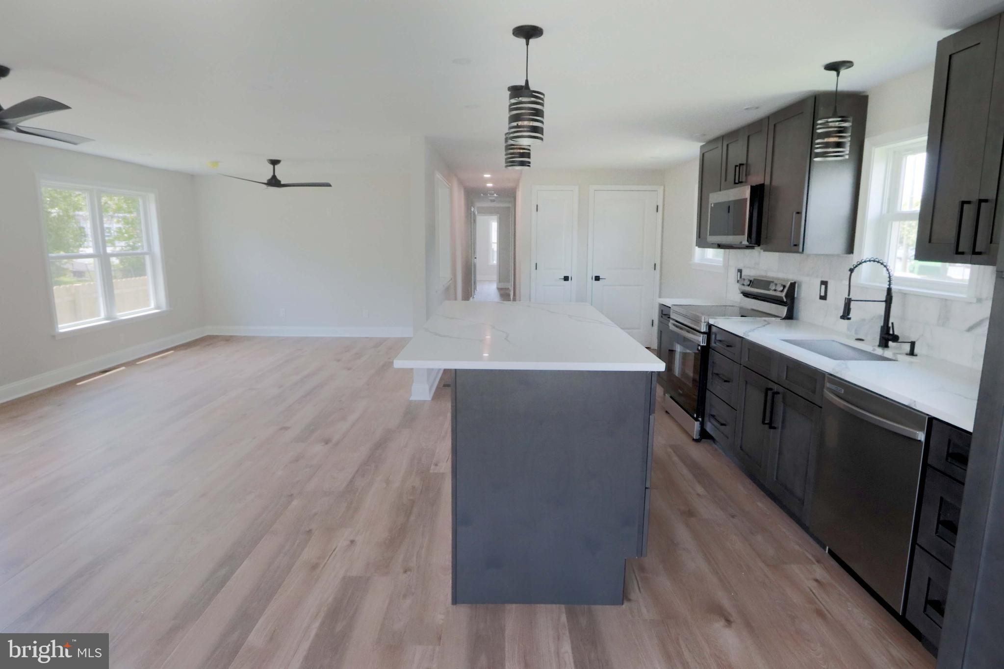 ECHO BEACH - Residential