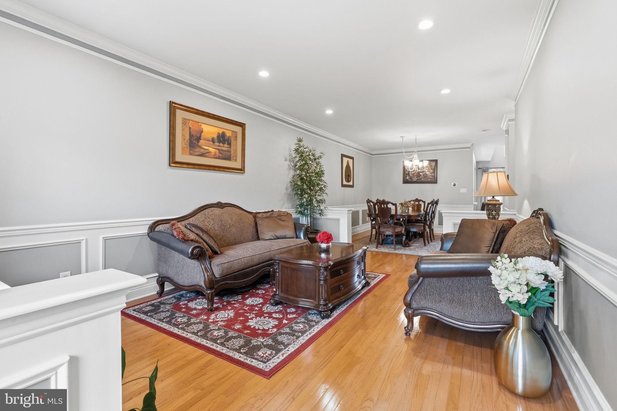 43 BRECKNOCK COURT