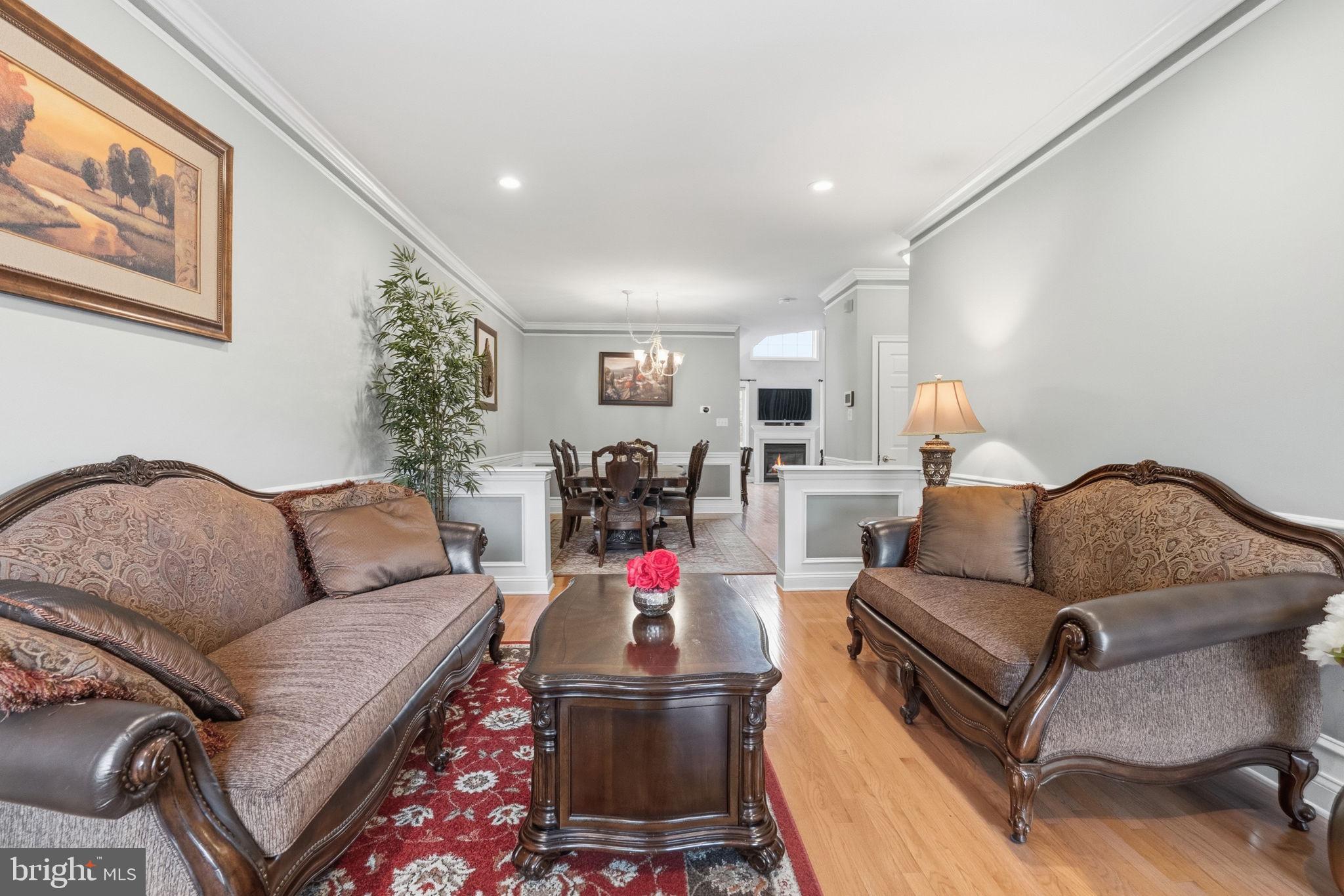 43 BRECKNOCK COURT