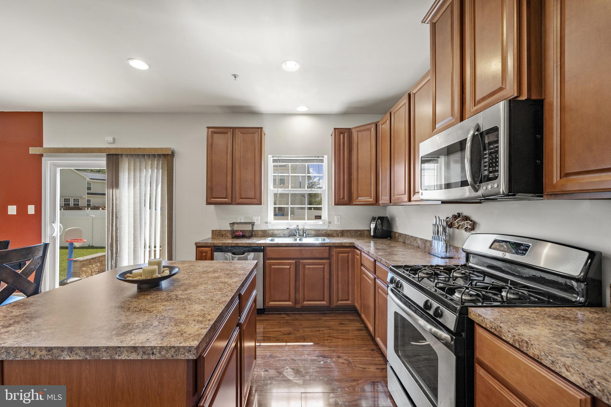 PINEY GROVE ESTATES - Residential