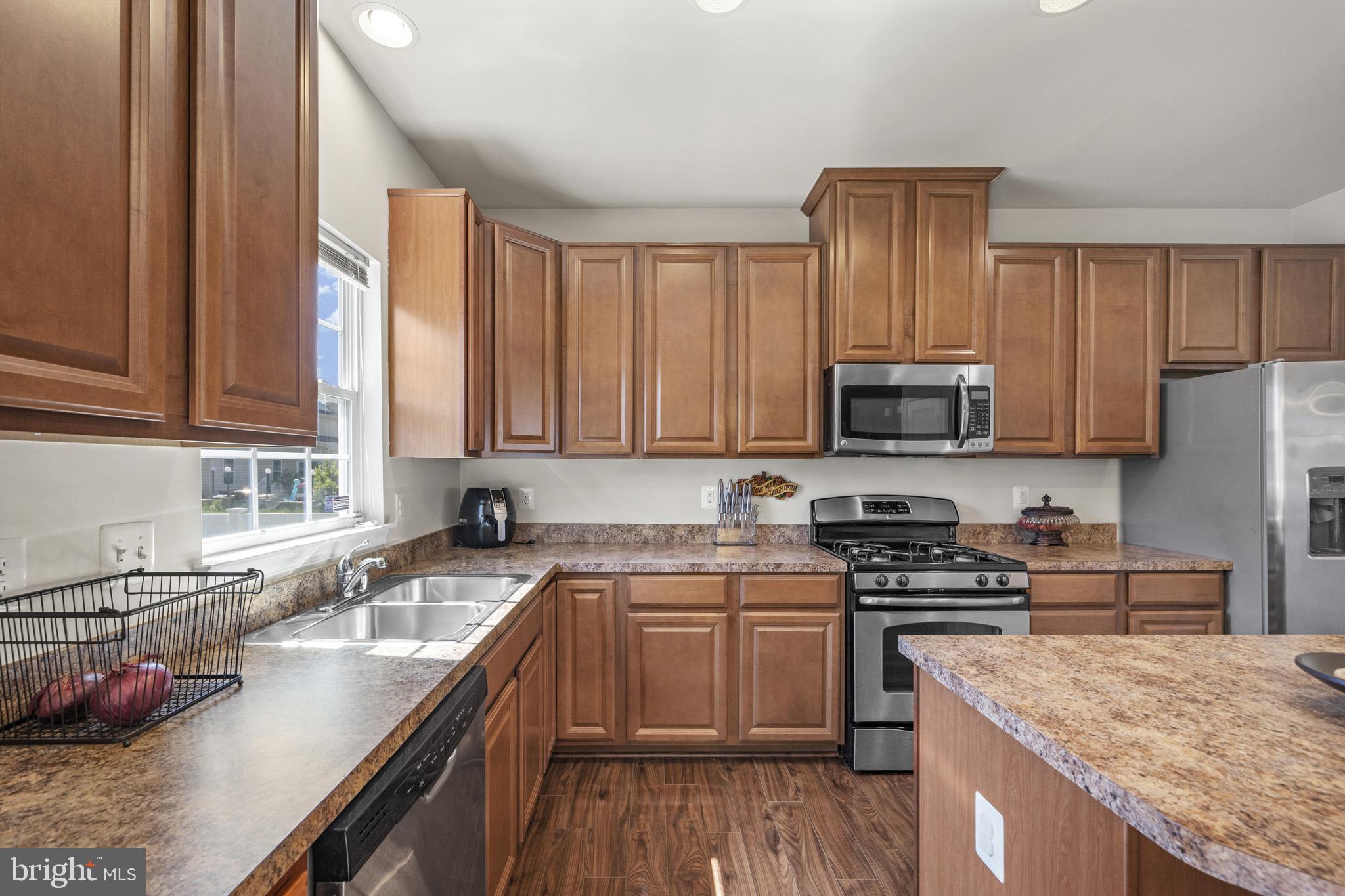 PINEY GROVE ESTATES - Residential