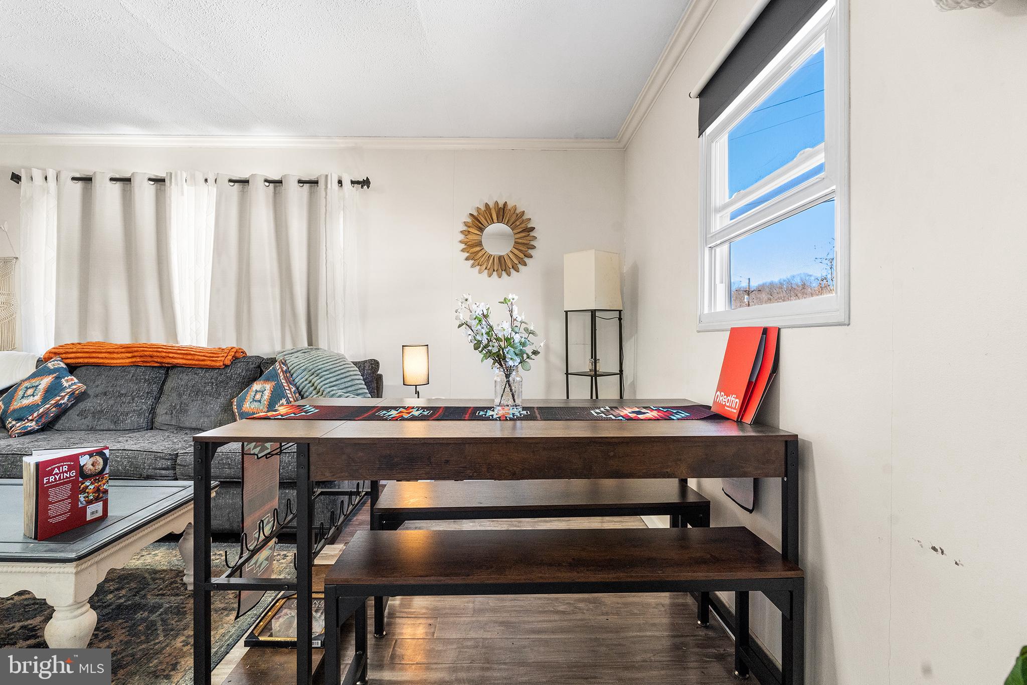 ROYAL ACRES - Residential