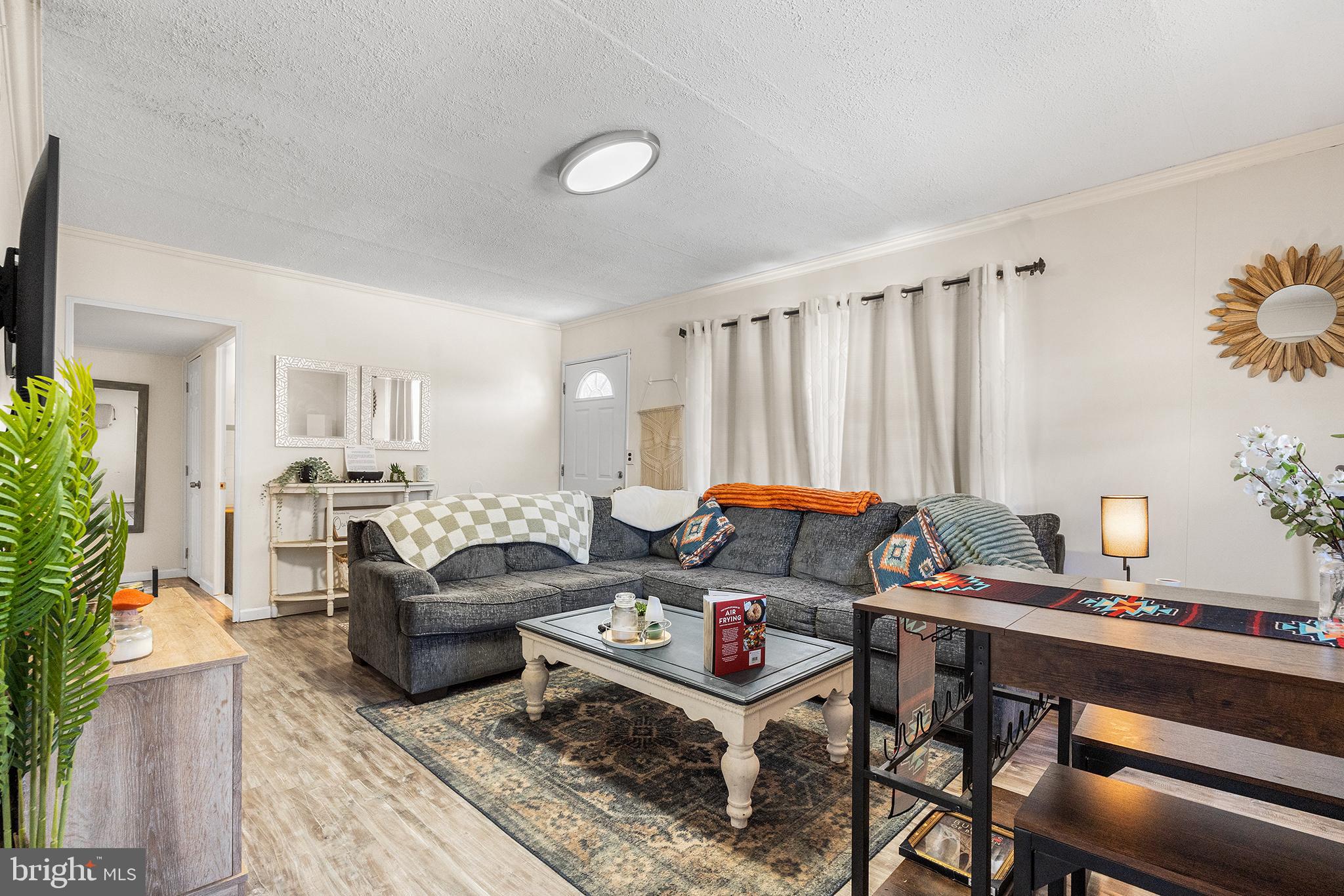 ROYAL ACRES - Residential