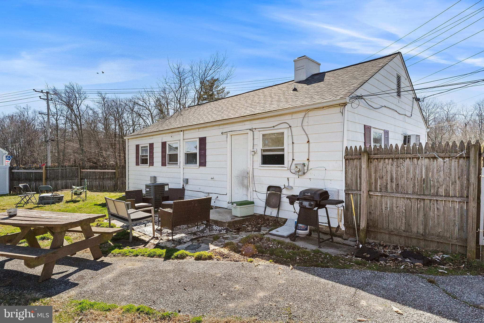 ROYAL ACRES - Residential