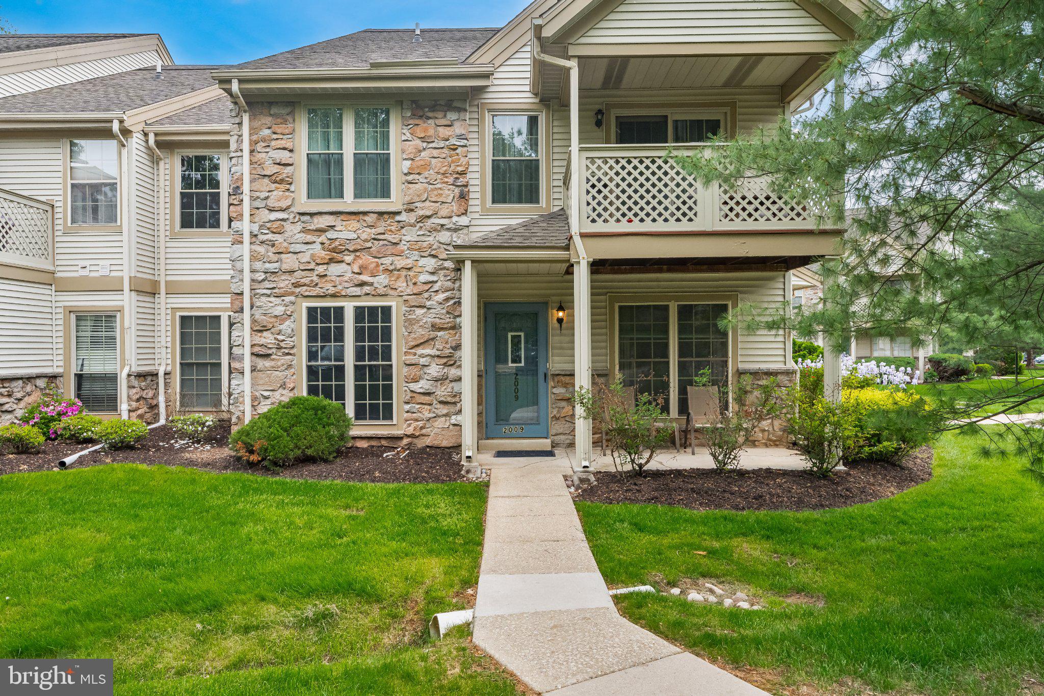 MONTGOMERY BROOKE - Residential