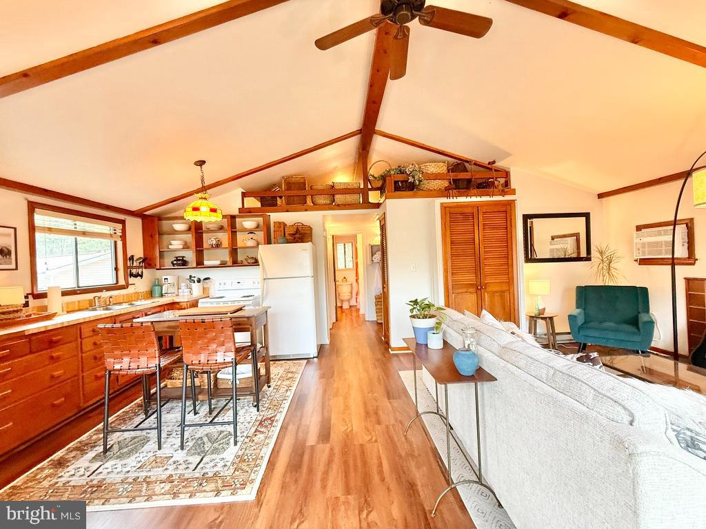 THE WOODS - Residential