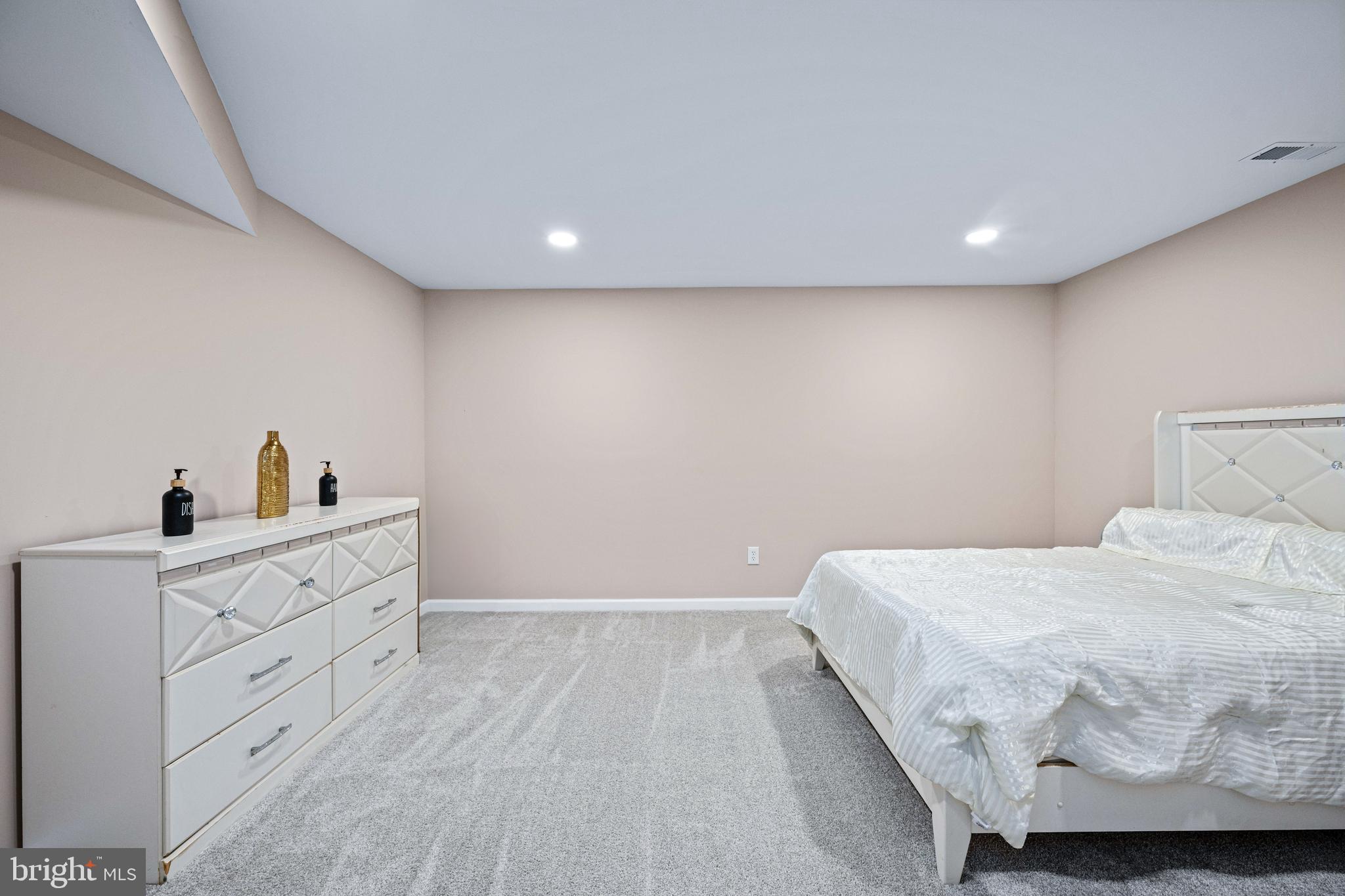 WATERFORD ESTATES - Residential