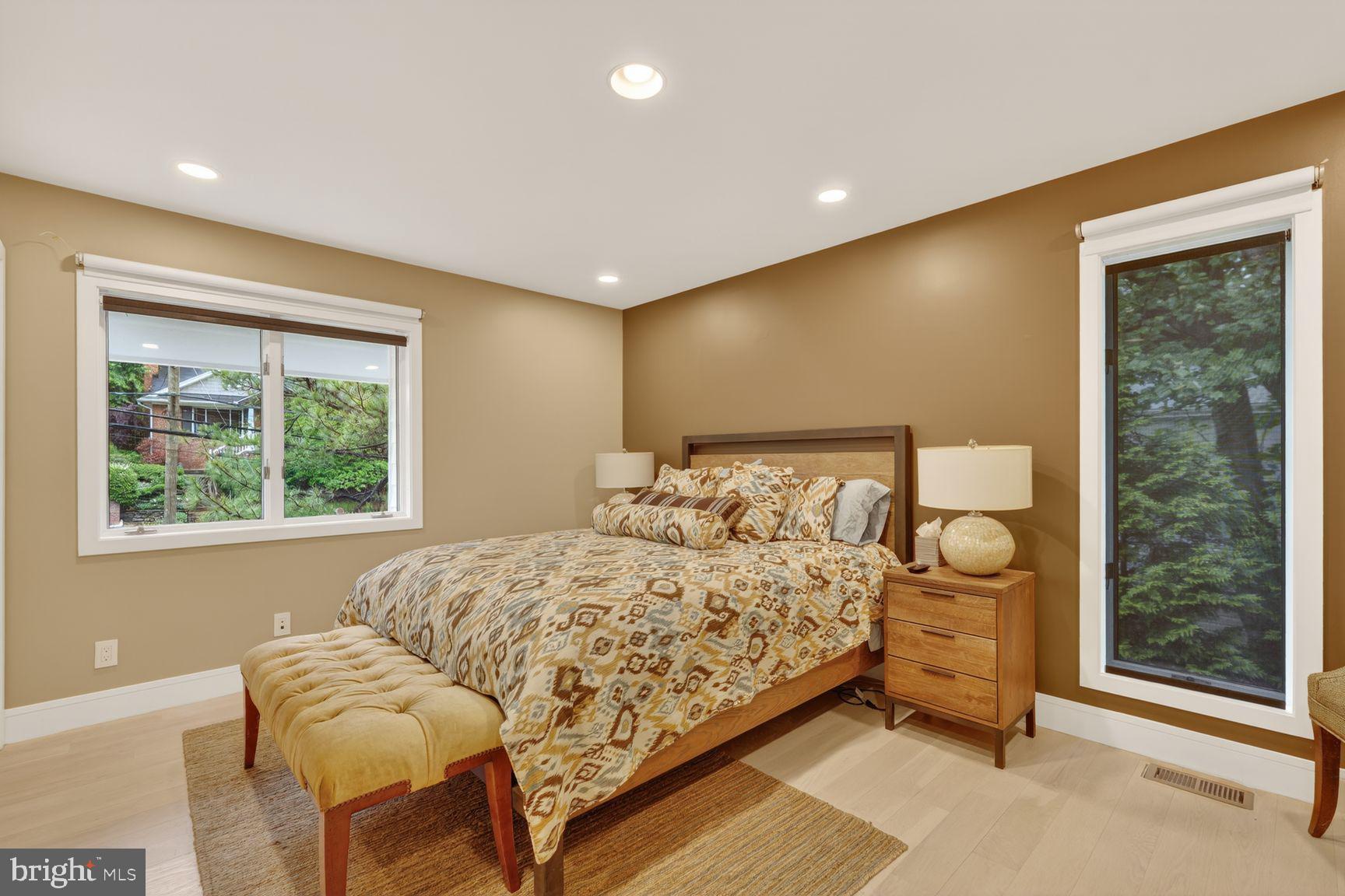 BELLEVUE FOREST - Residential