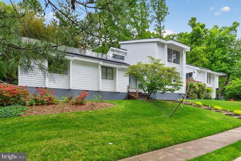 Tiny photo for 3605 Military Road, ARLINGTON, VA 22207 (MLS # VAAR2071994)