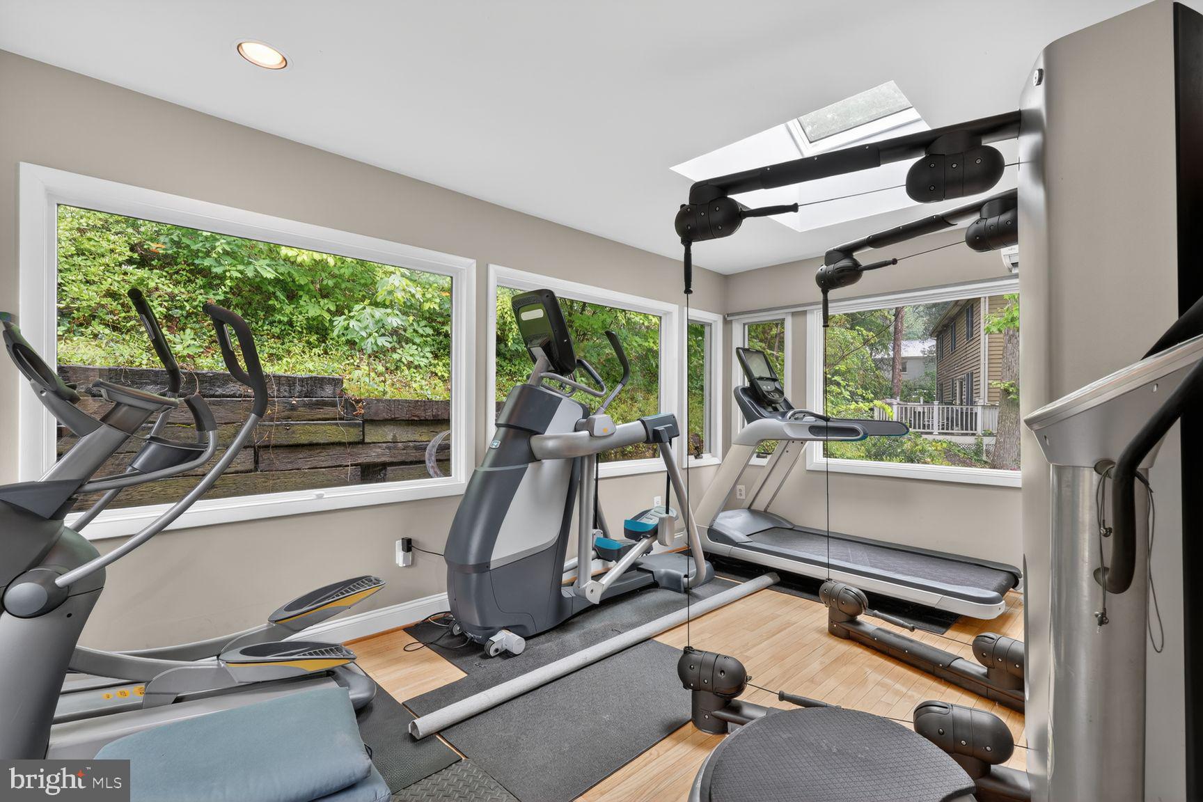 BELLEVUE FOREST - Residential