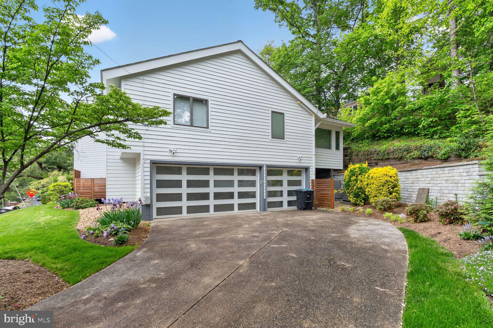 BELLEVUE FOREST - Residential