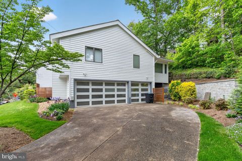 Tiny photo for 3605 Military Road, ARLINGTON, VA 22207 (MLS # VAAR2071994)