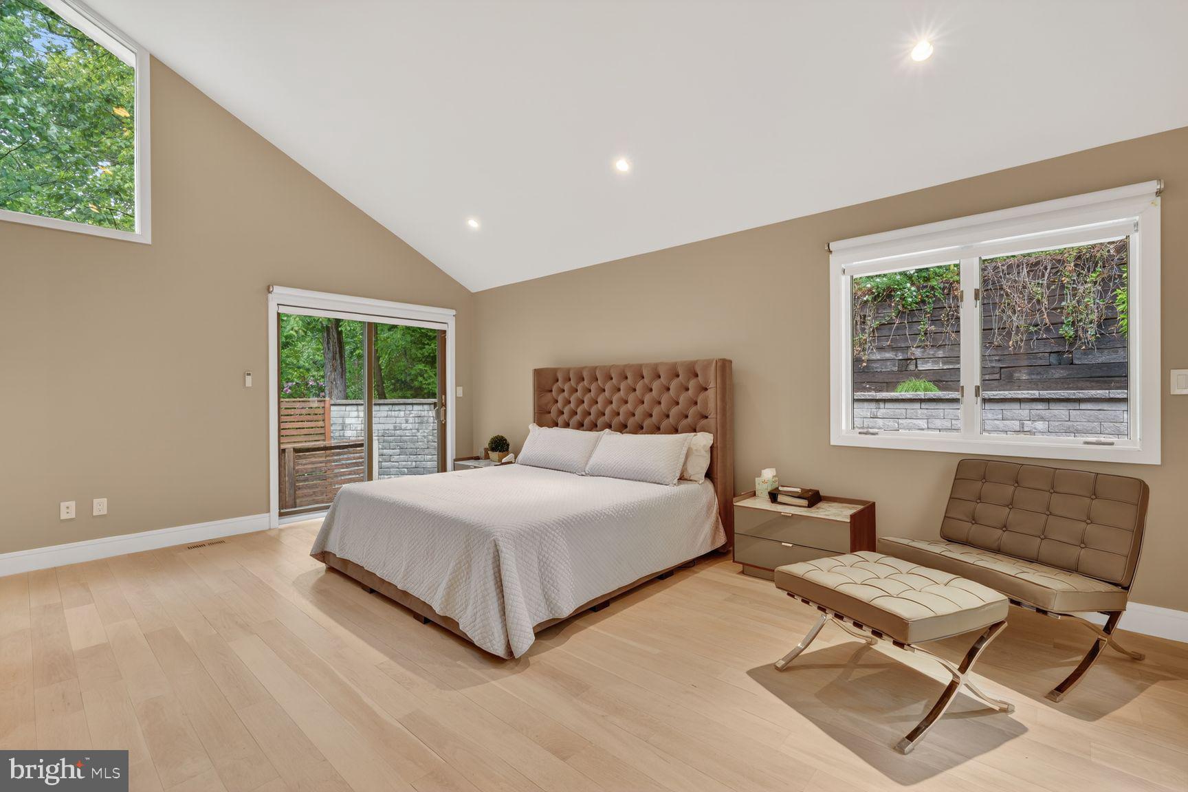 BELLEVUE FOREST - Residential