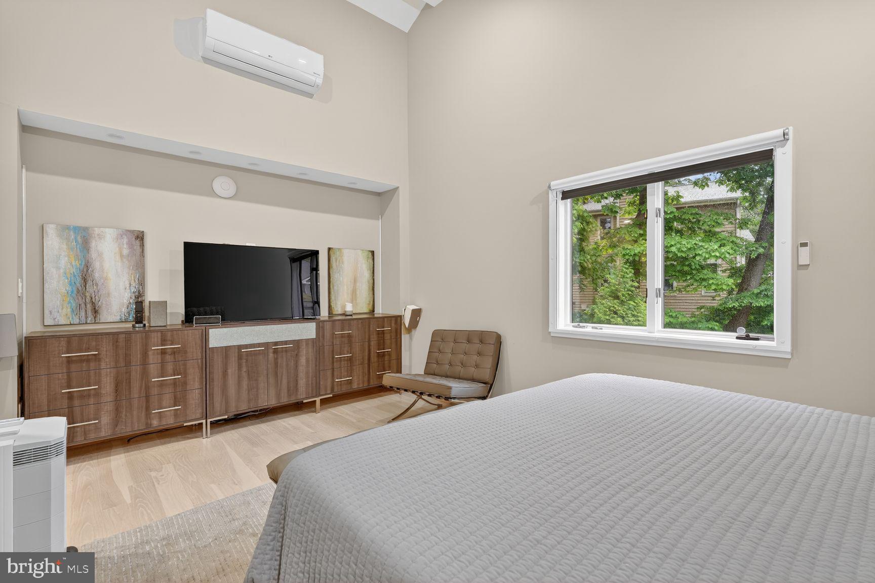 BELLEVUE FOREST - Residential