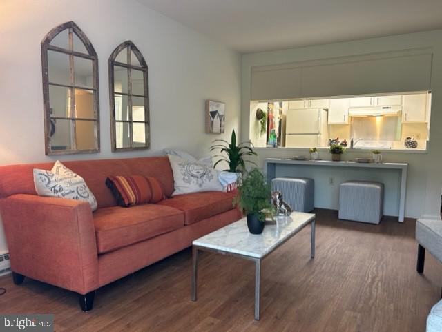 LEISURE WORLD - Residential