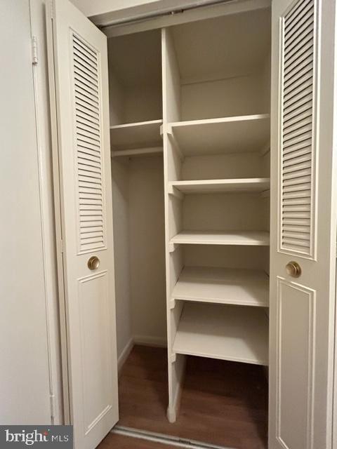 LEISURE WORLD - Residential