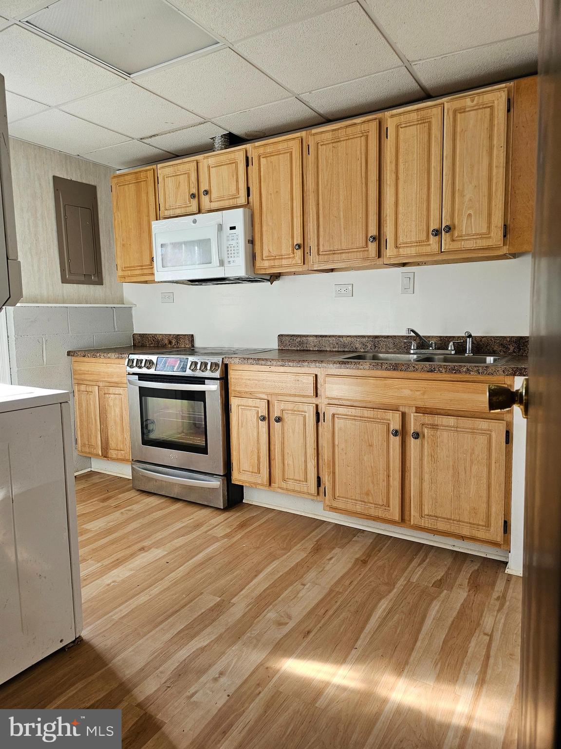 OAK RIDGE - Residential Lease