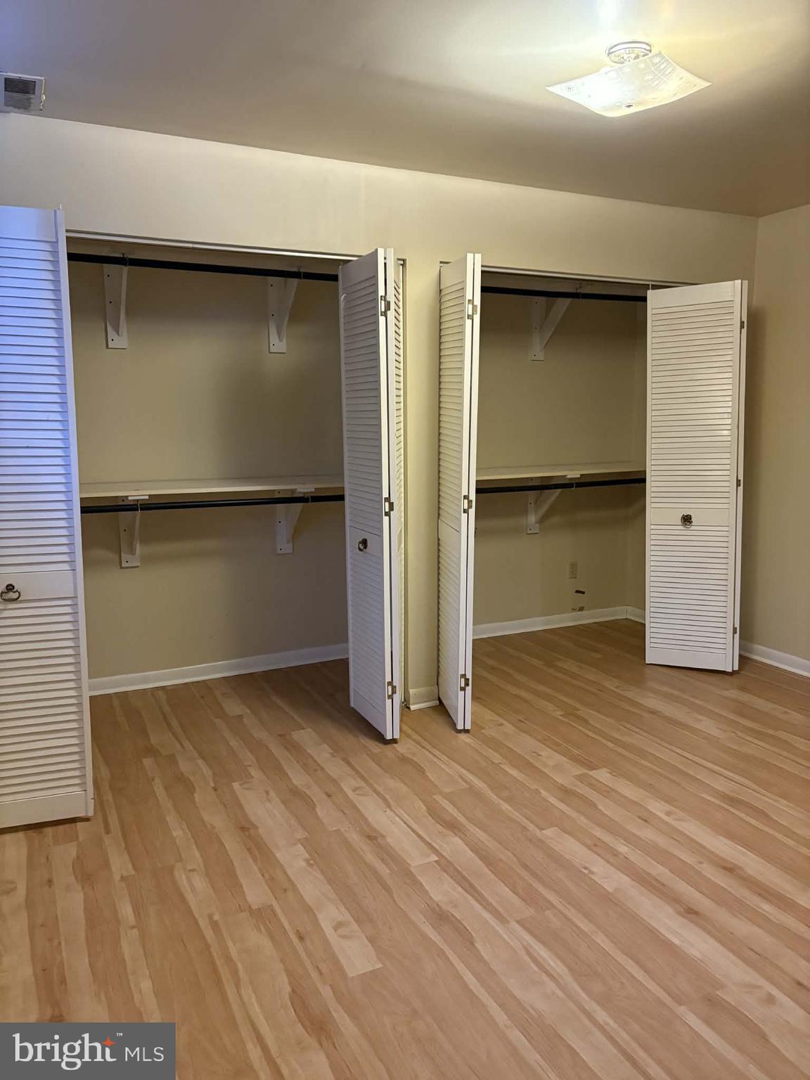 OAK RIDGE - Residential Lease