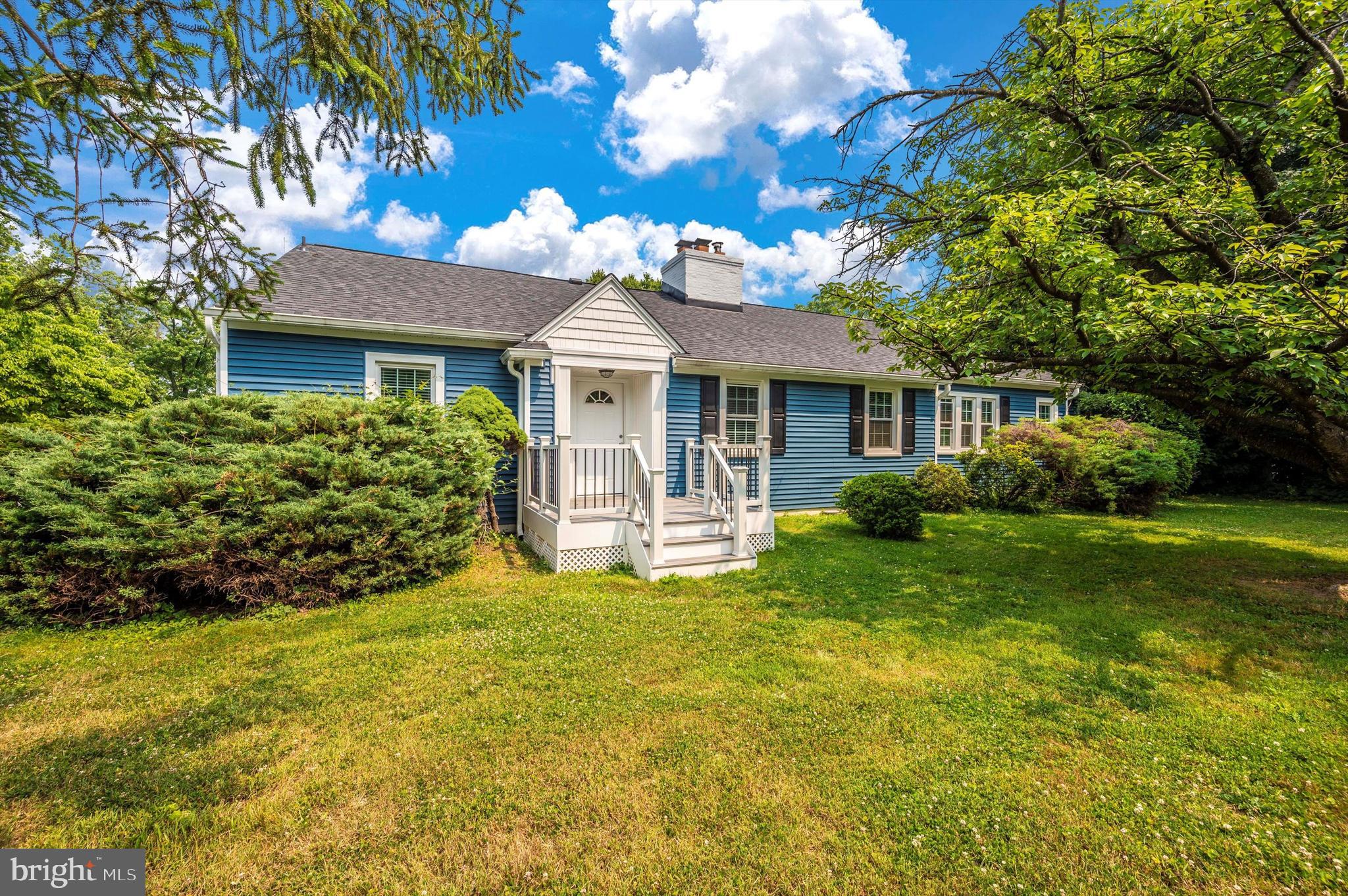 SNOWDENS MANOR - Residential