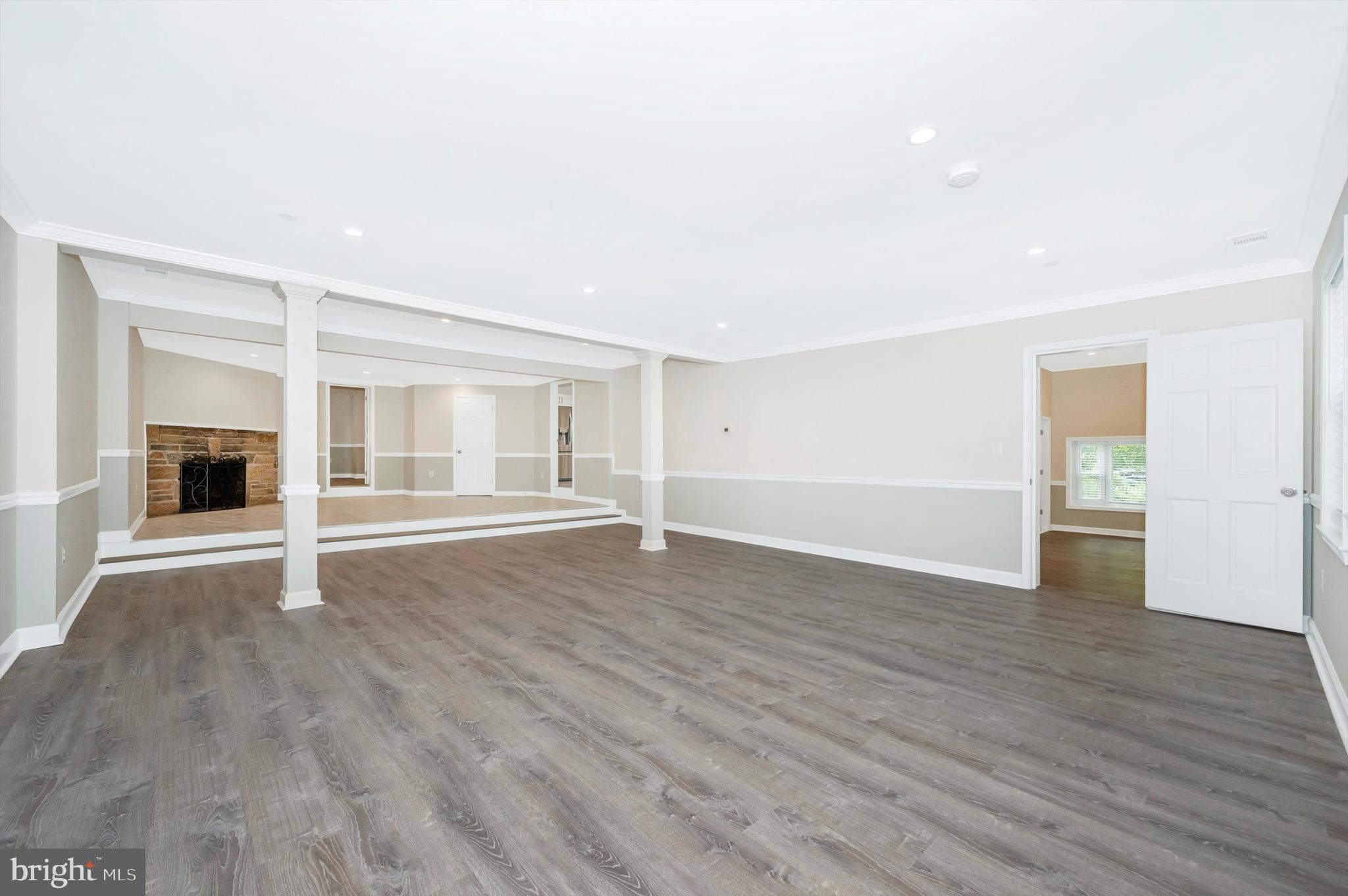 SNOWDENS MANOR - Residential