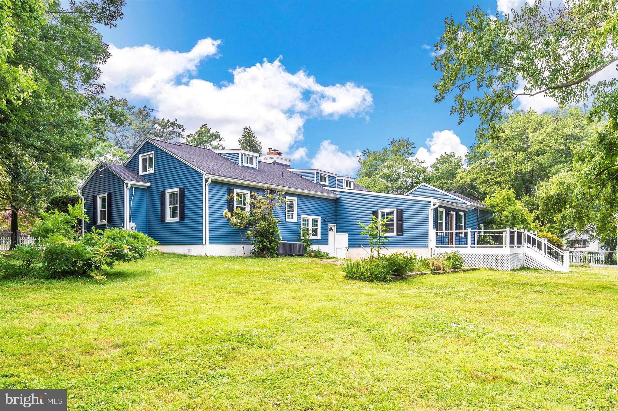 SNOWDENS MANOR - Residential