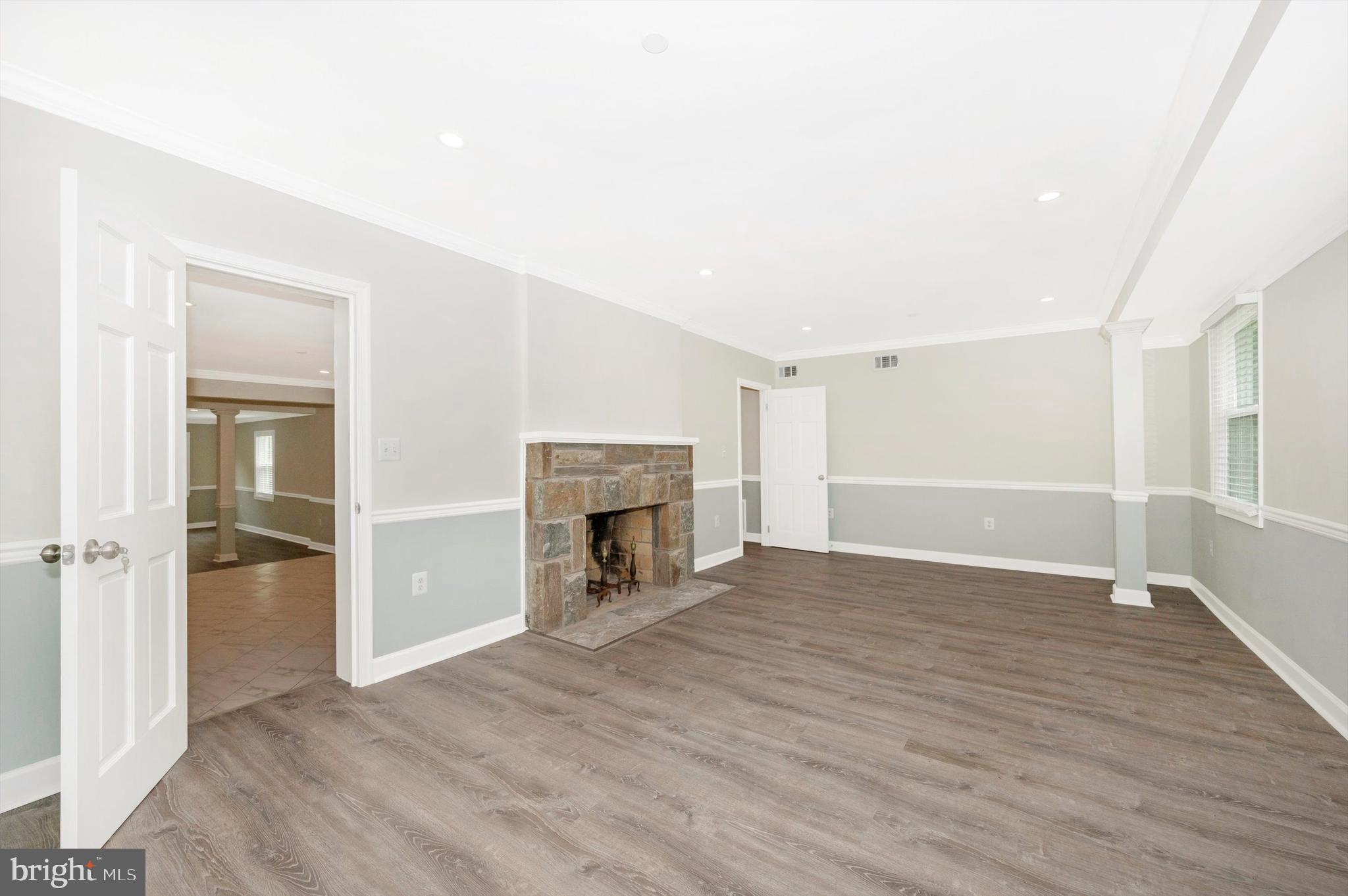 SNOWDENS MANOR - Residential