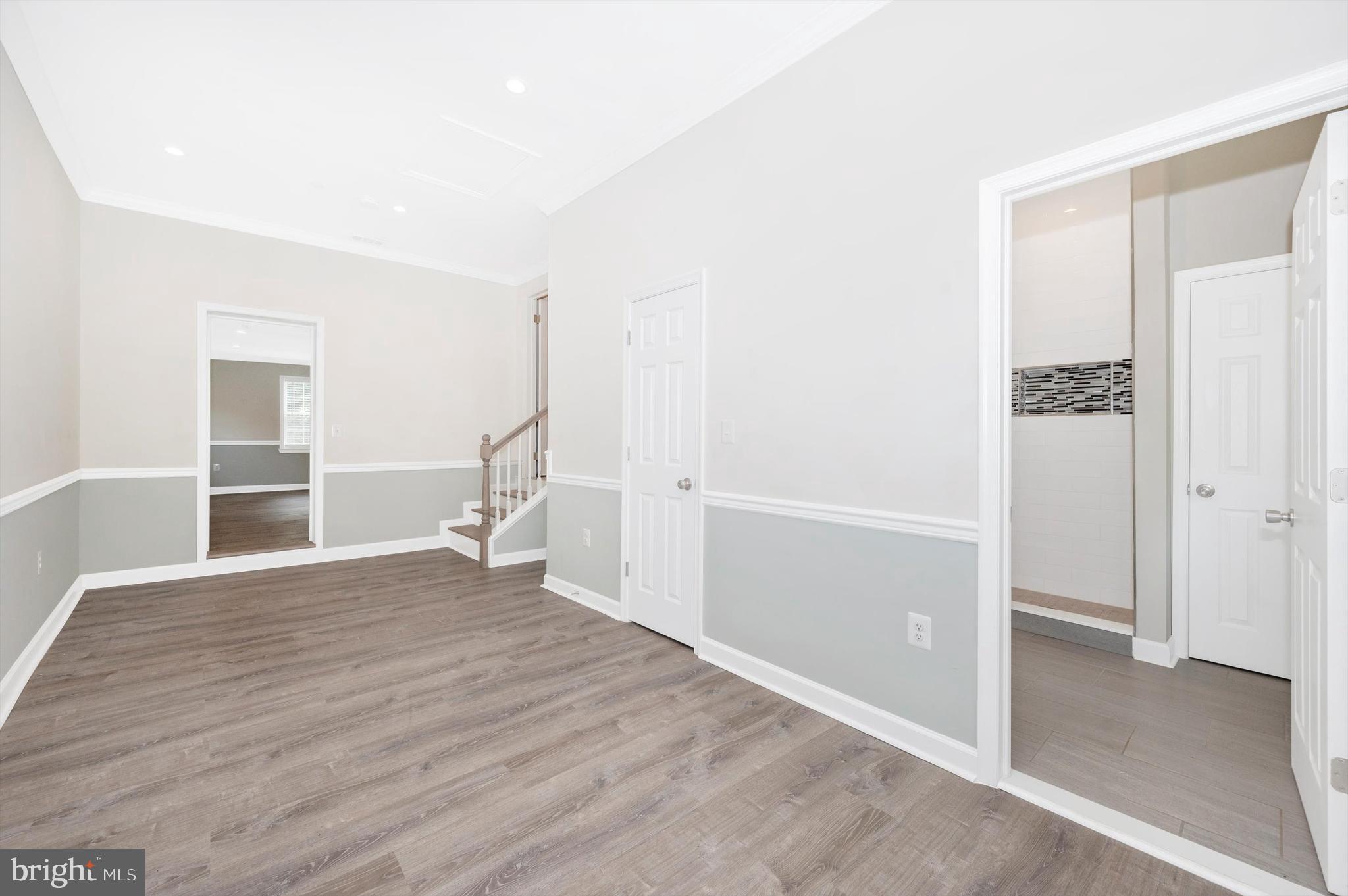 SNOWDENS MANOR - Residential