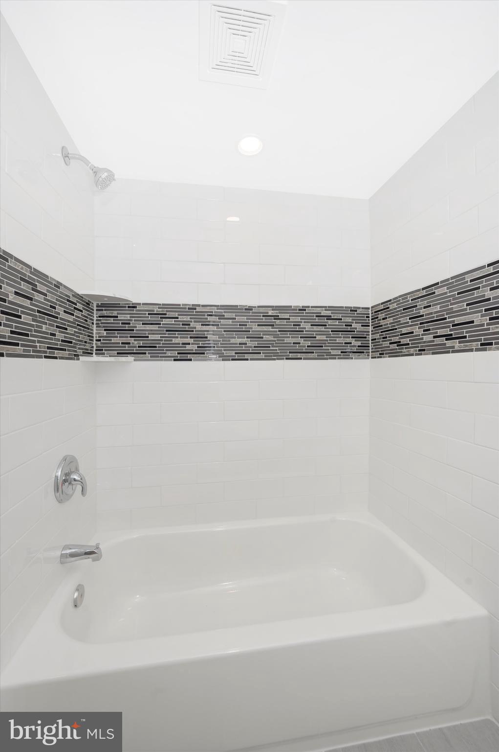 SNOWDENS MANOR - Residential