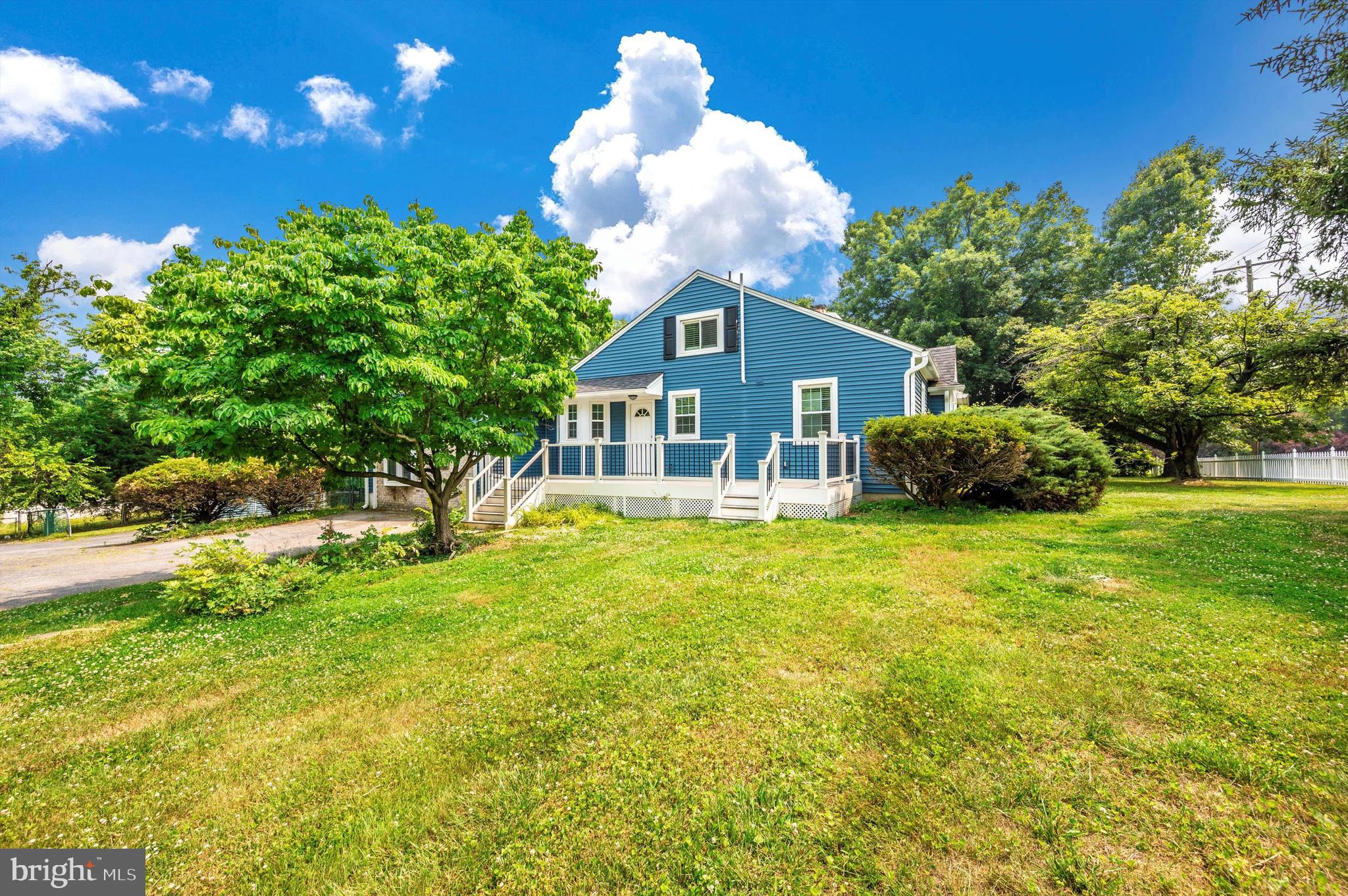 SNOWDENS MANOR - Residential