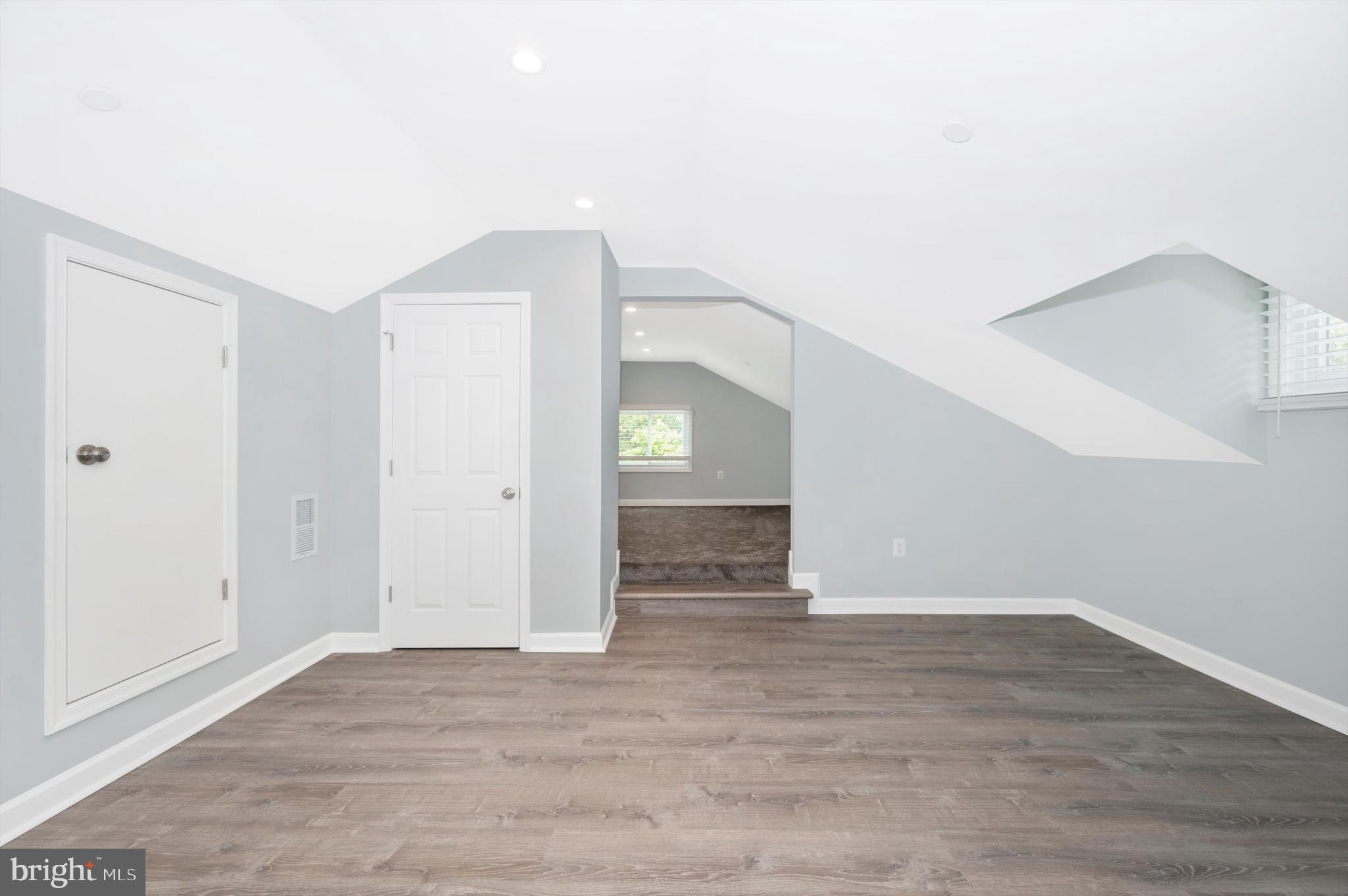 SNOWDENS MANOR - Residential