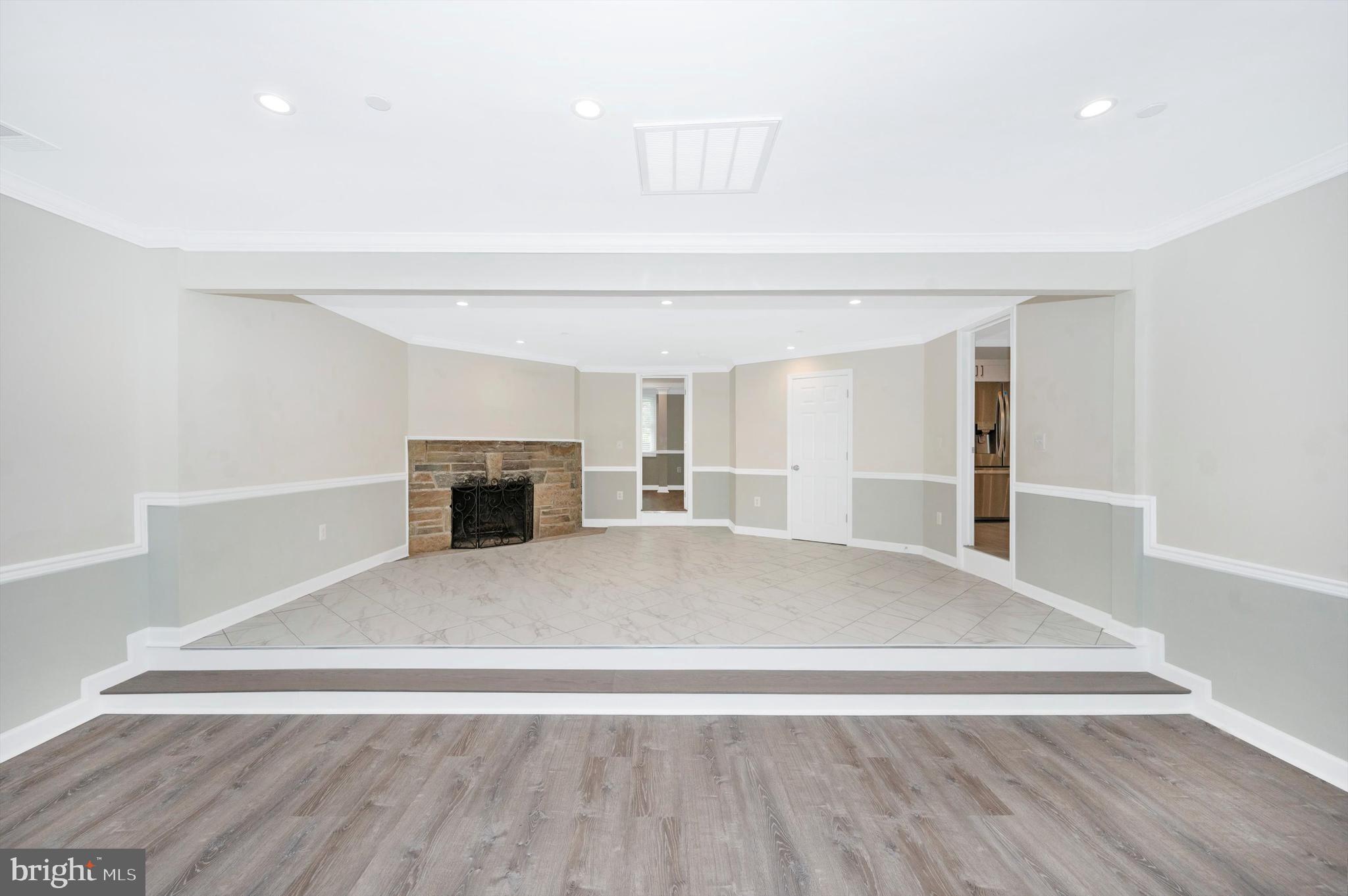 SNOWDENS MANOR - Residential