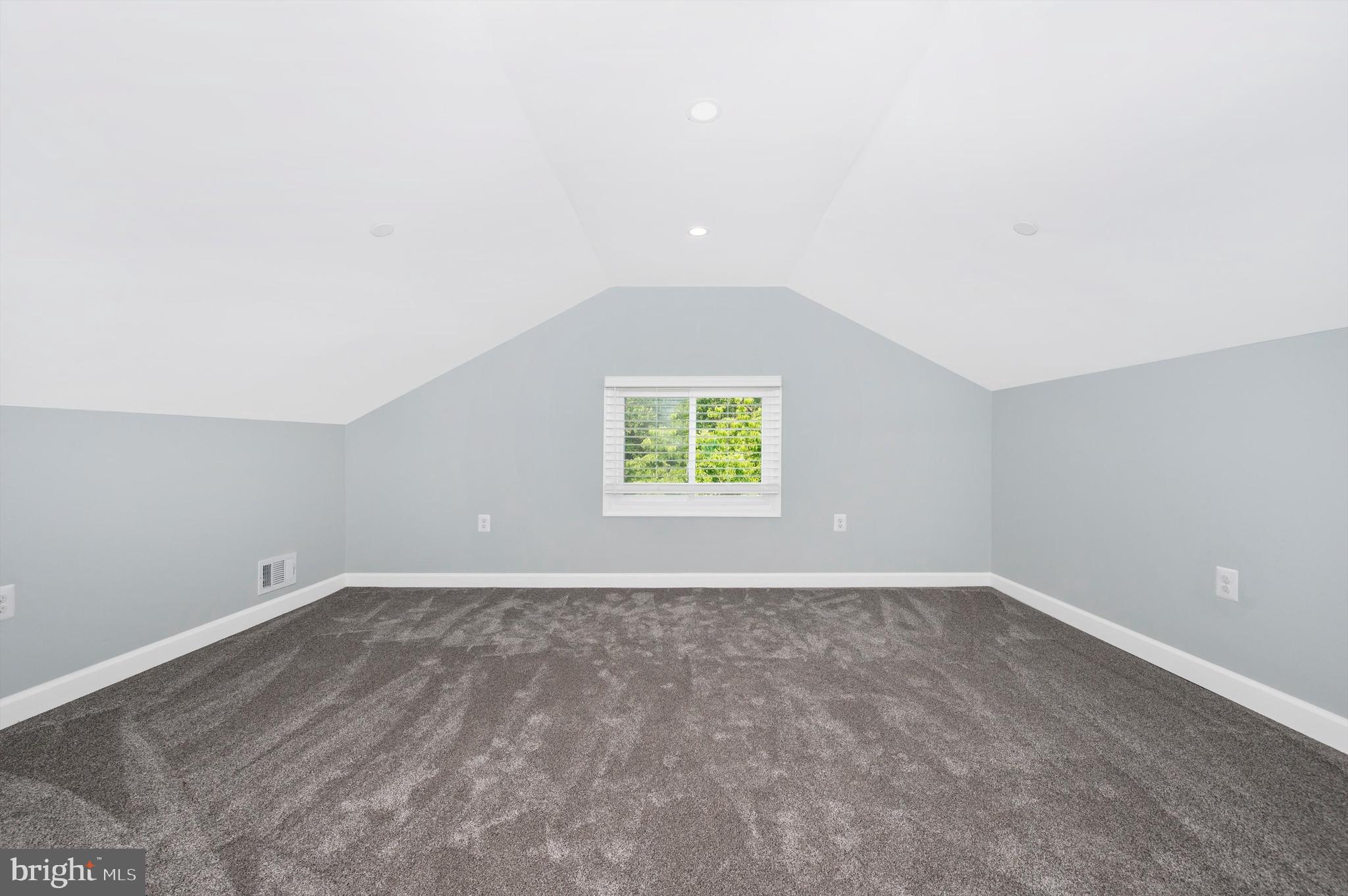 SNOWDENS MANOR - Residential