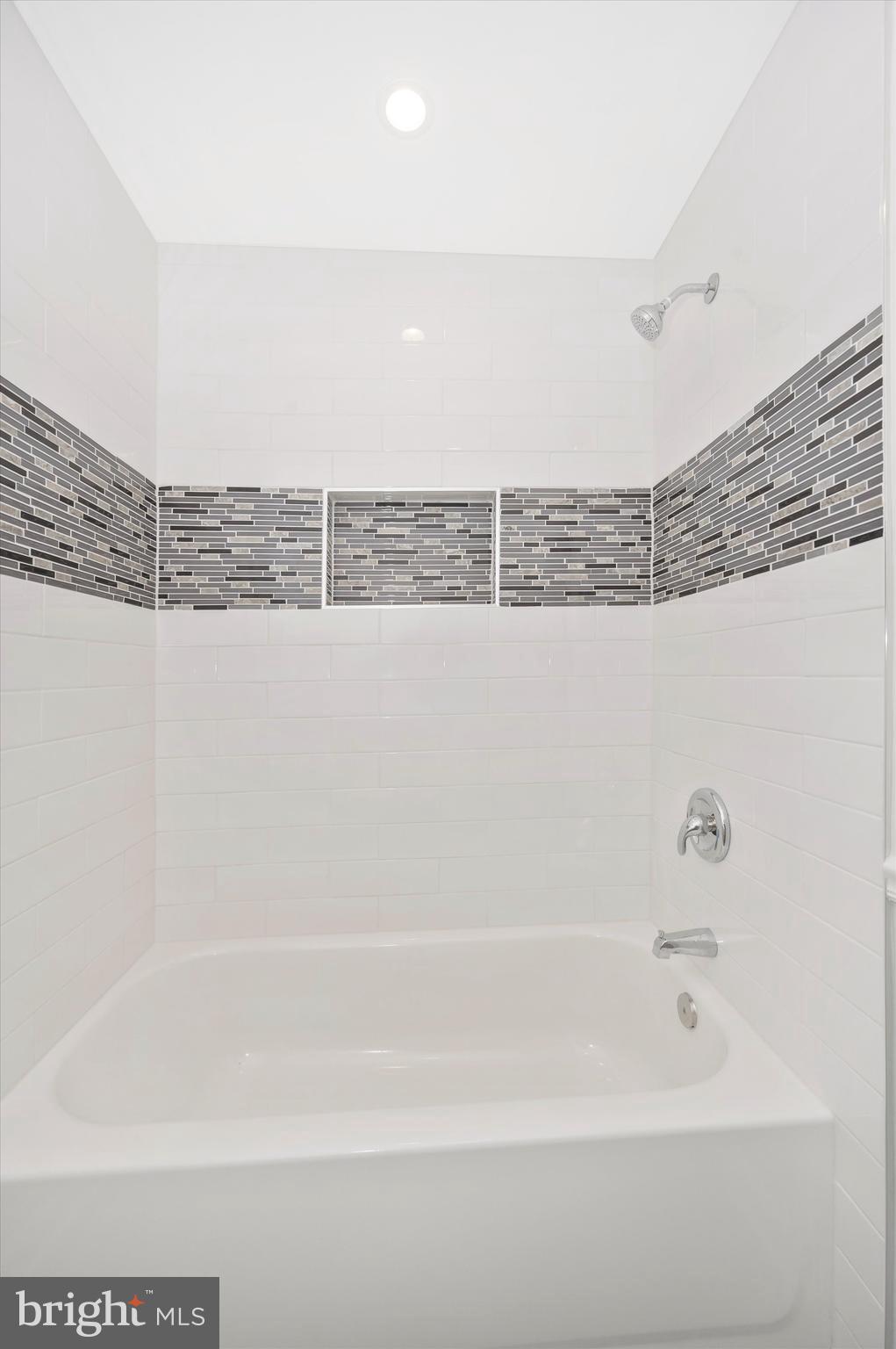 SNOWDENS MANOR - Residential