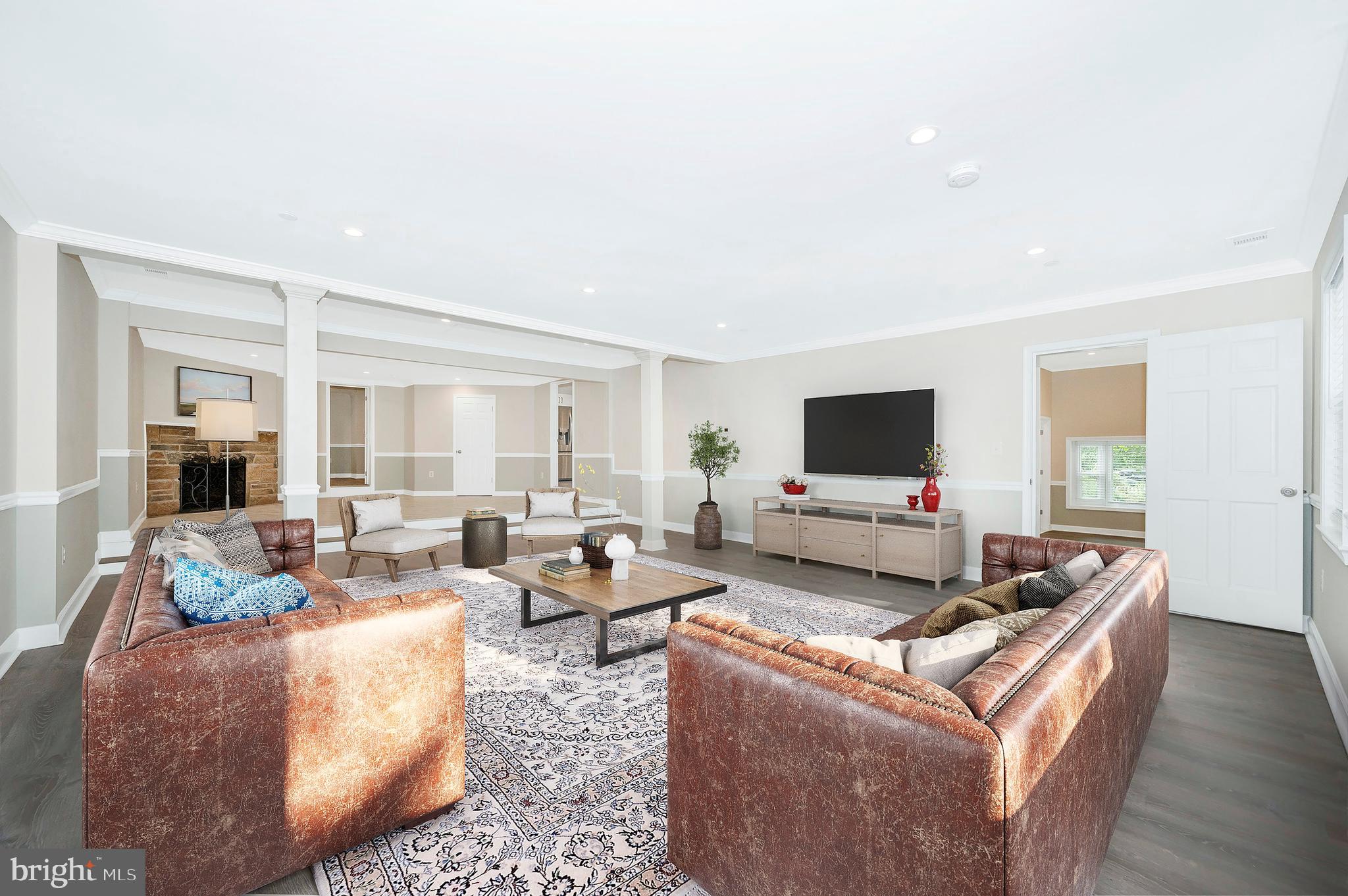 SNOWDENS MANOR - Residential