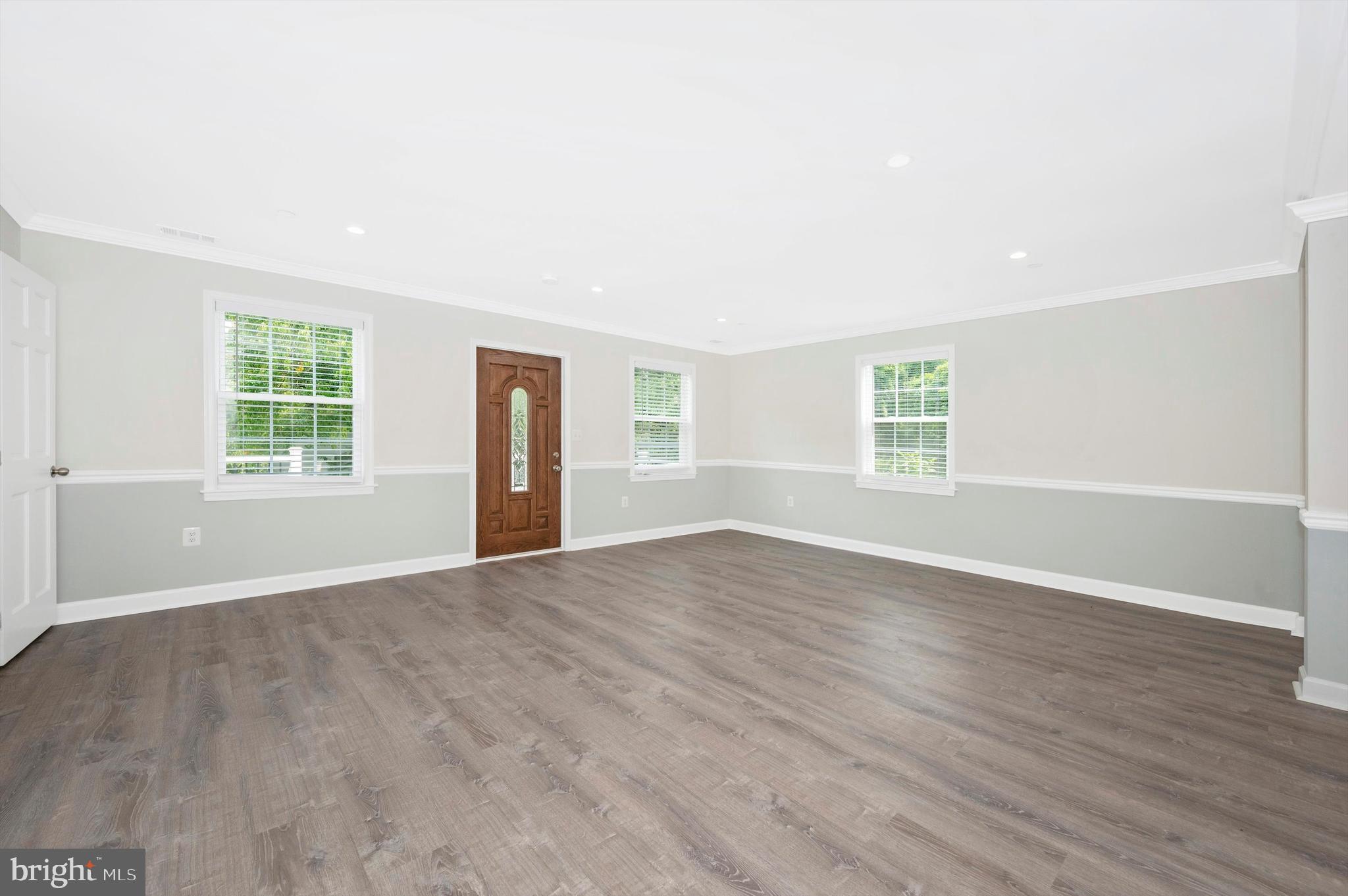 SNOWDENS MANOR - Residential