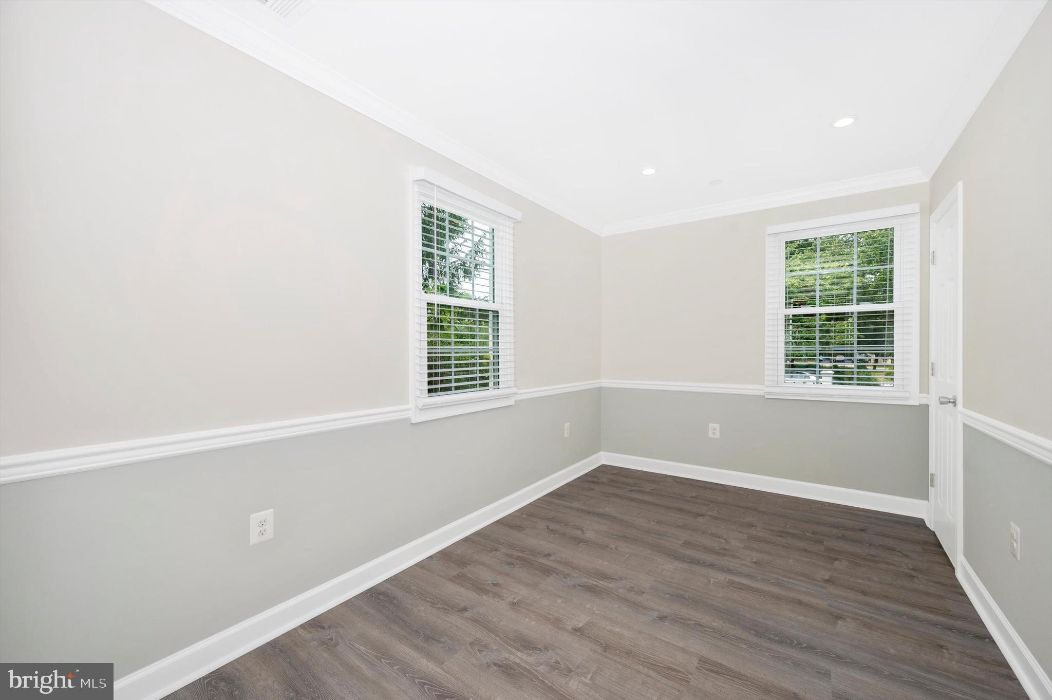 SNOWDENS MANOR - Residential