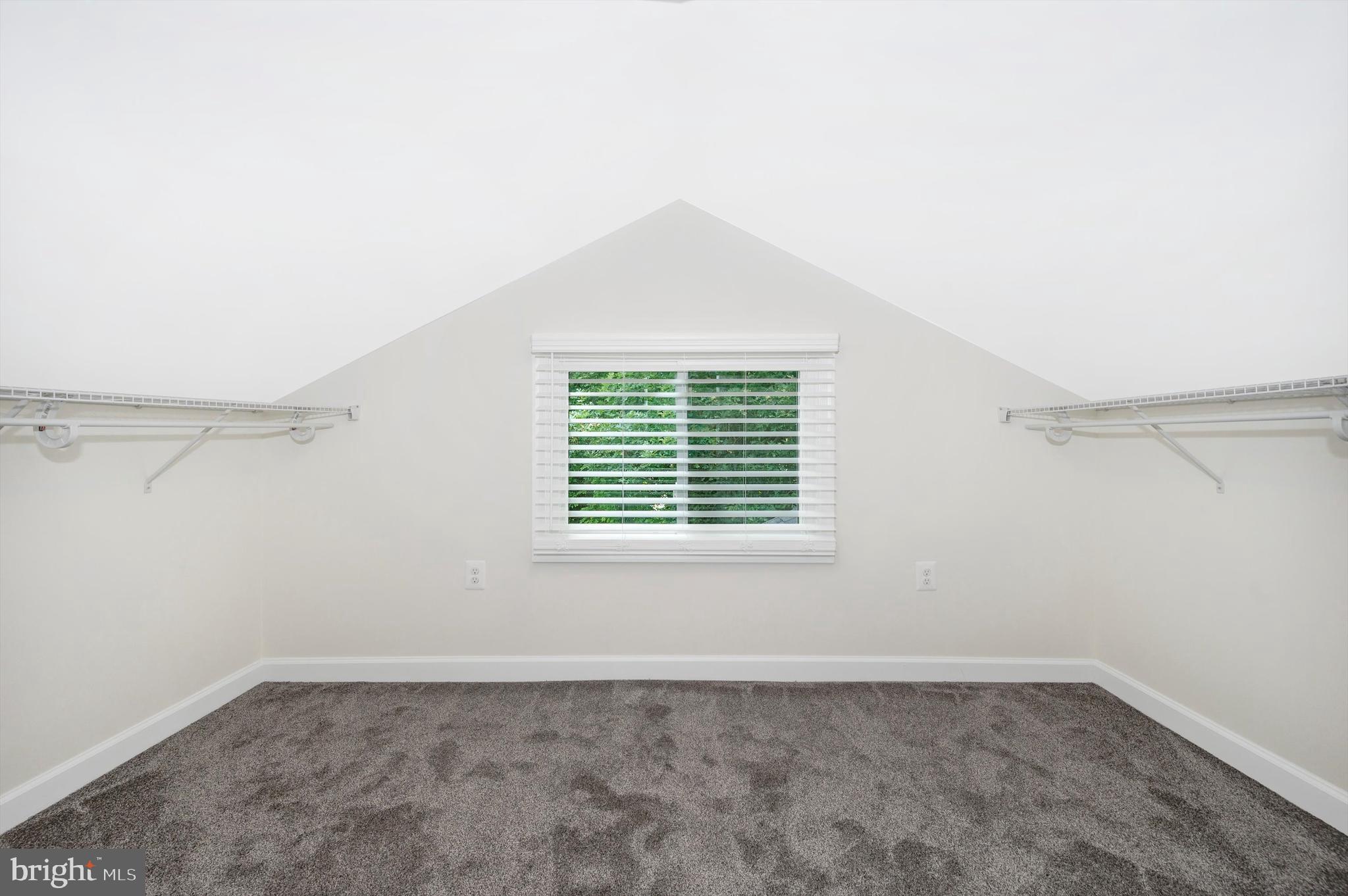 SNOWDENS MANOR - Residential