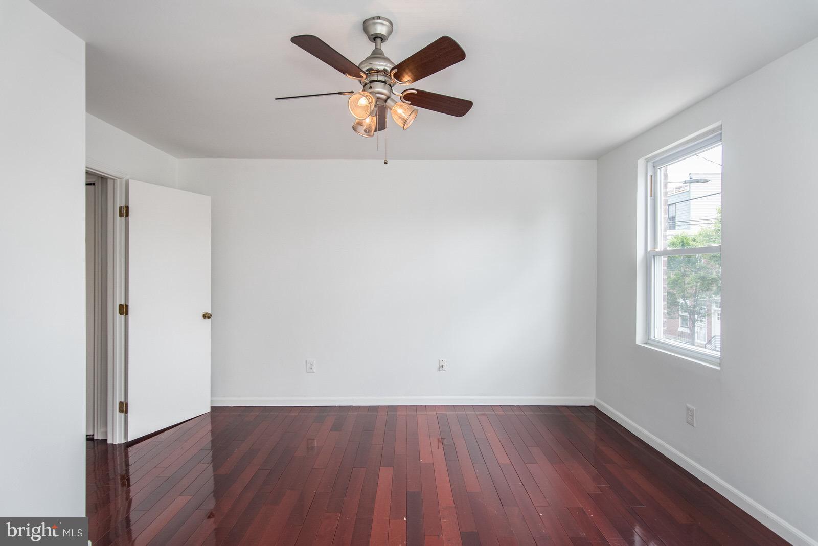 POINT BREEZE - Residential