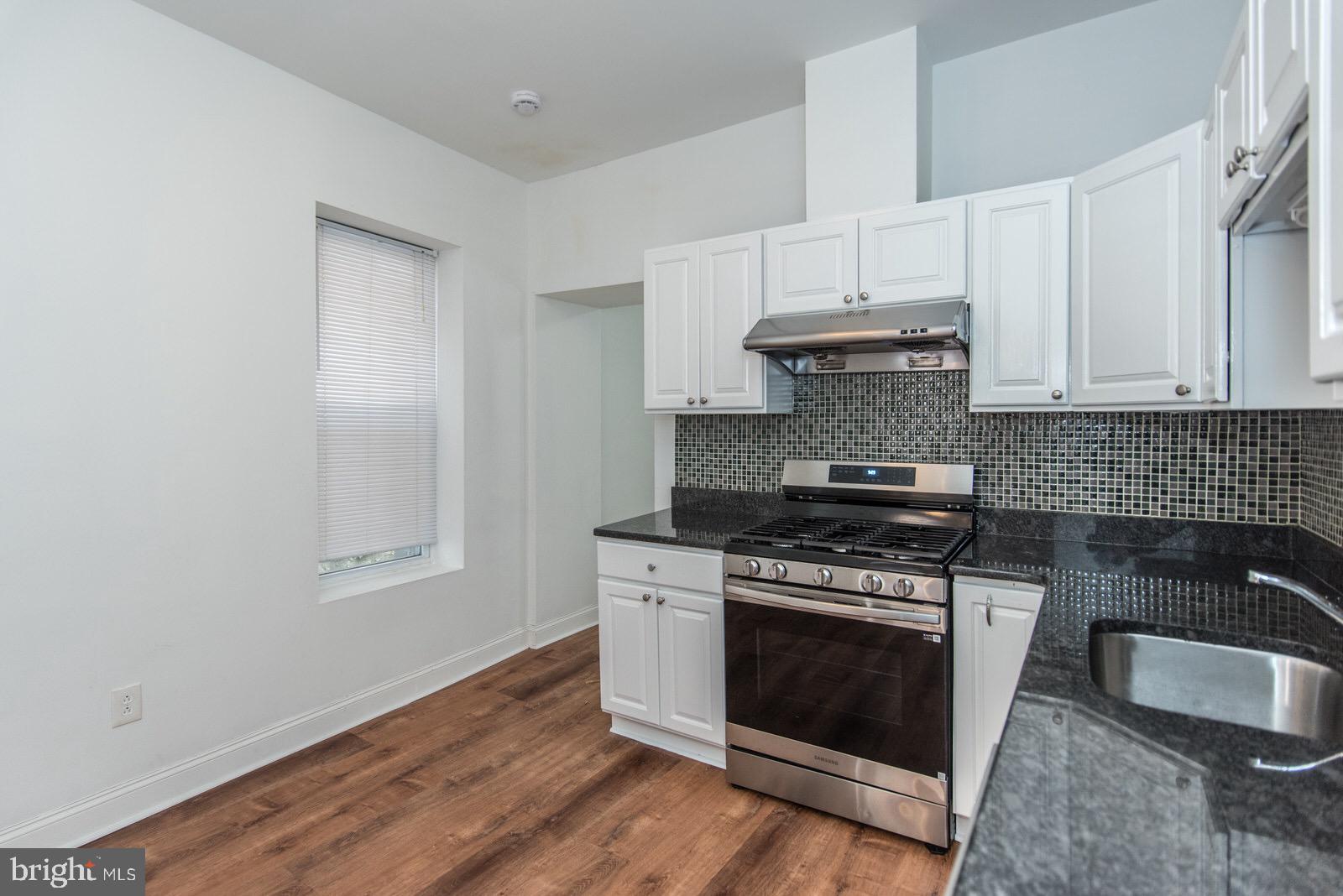 POINT BREEZE - Residential