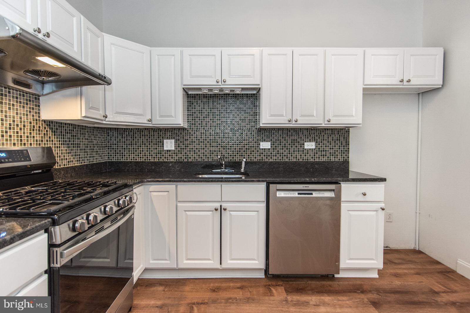 POINT BREEZE - Residential