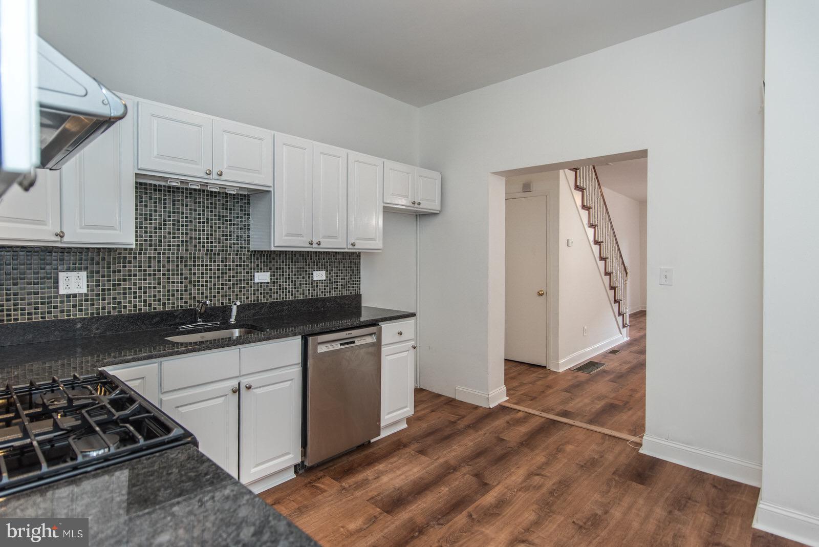 POINT BREEZE - Residential