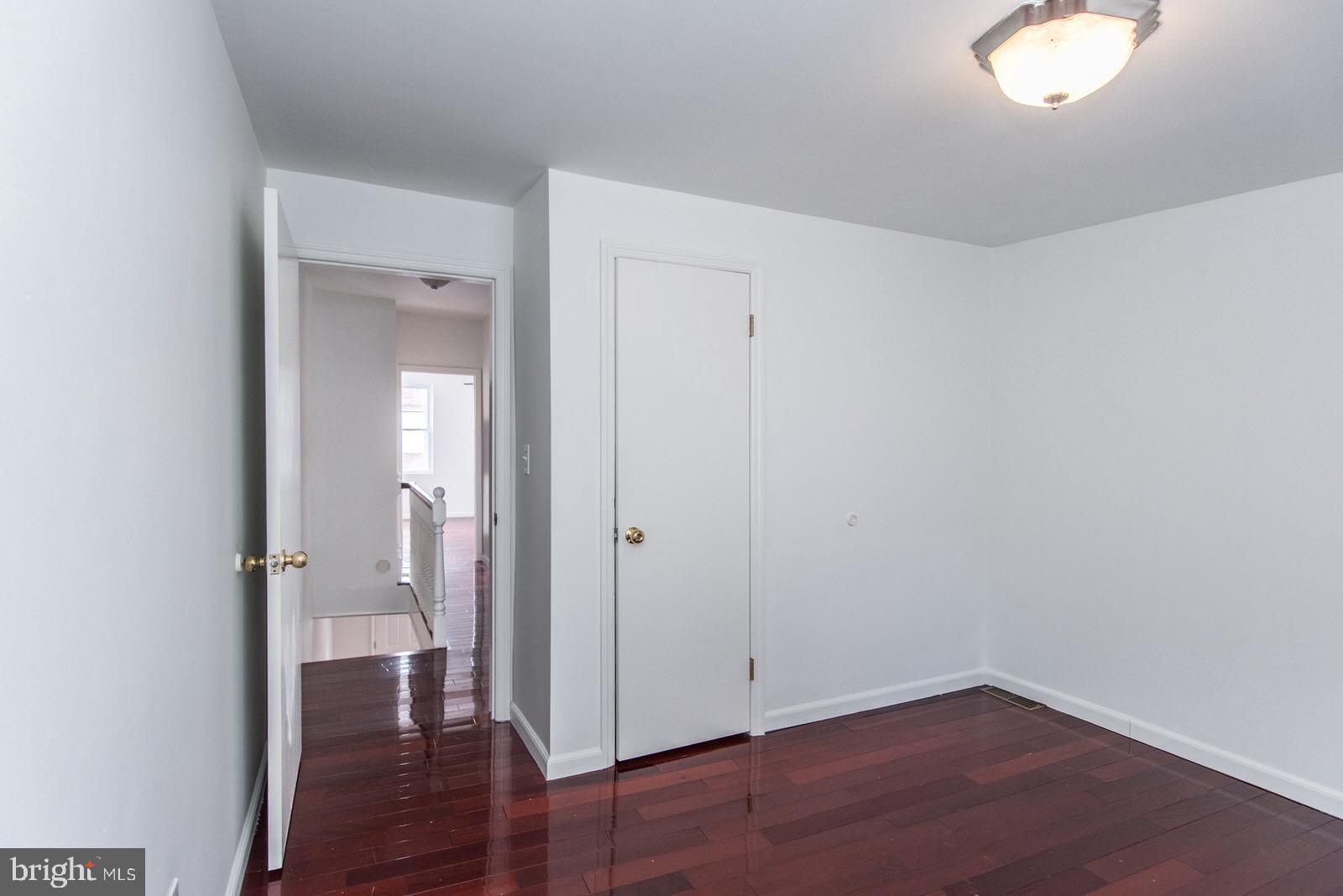 POINT BREEZE - Residential