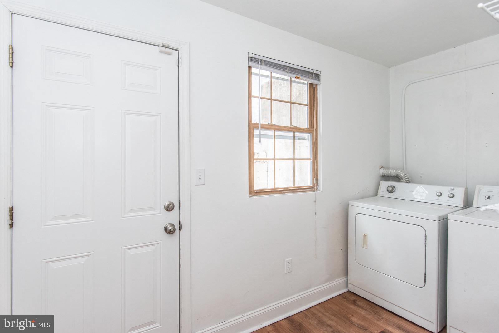 POINT BREEZE - Residential