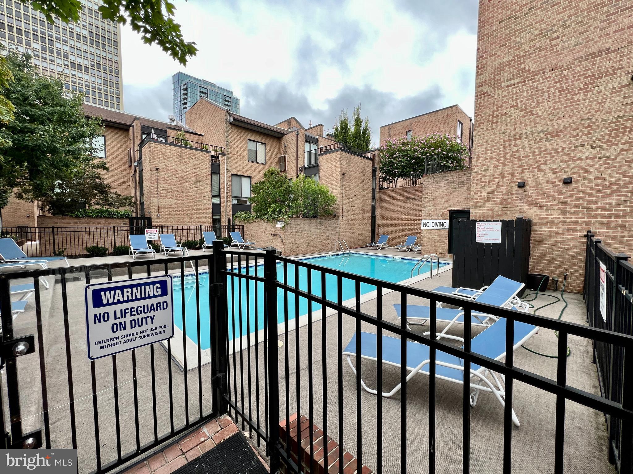 SOCIETY HILL - Residential