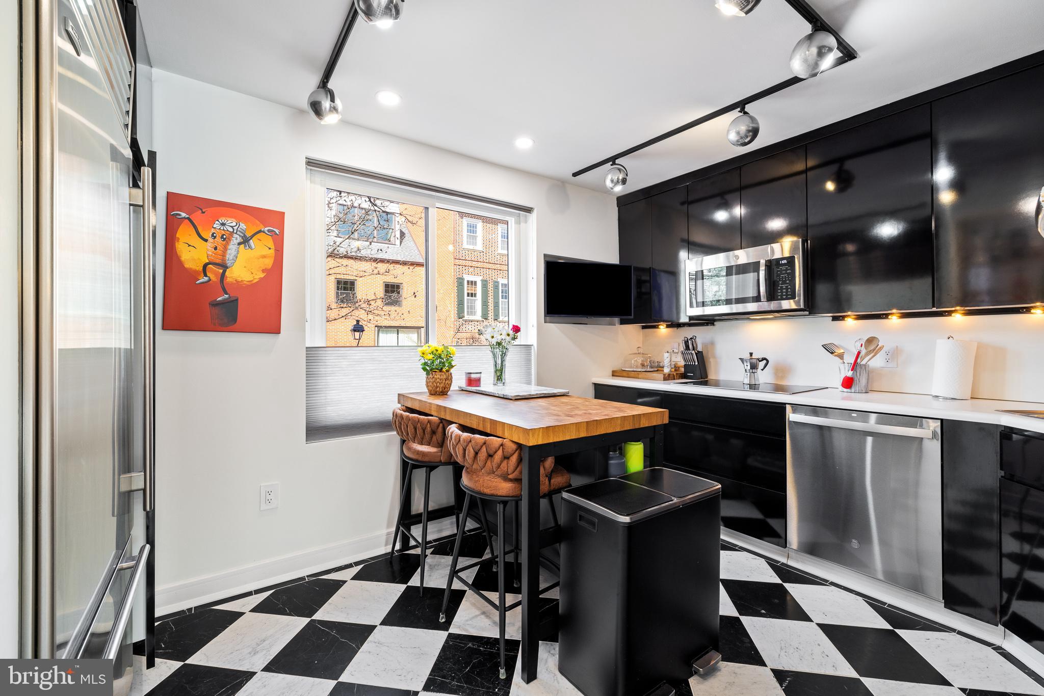 SOCIETY HILL - Residential