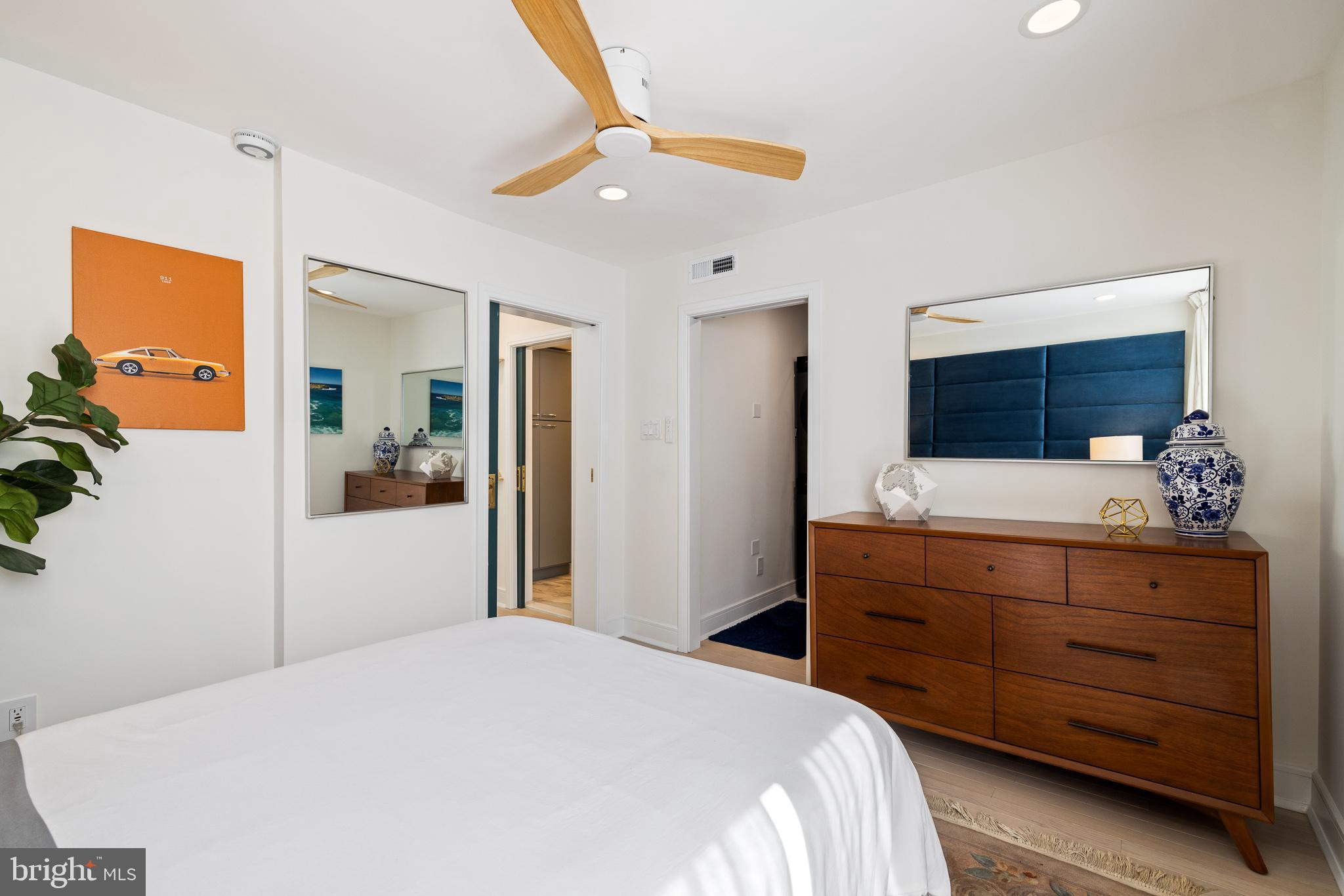 SOCIETY HILL - Residential